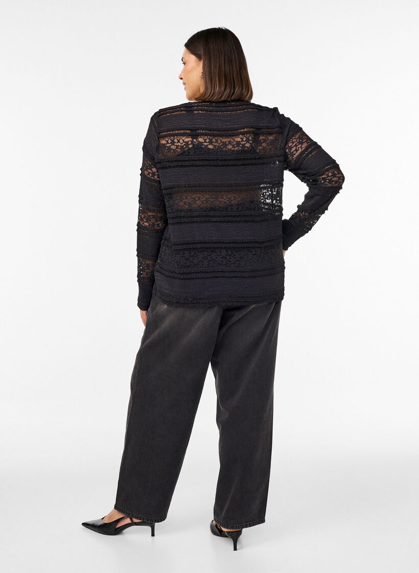 Bluse aus Spitze mit langen &Auml;rmeln, Schwarz, Model image number 2