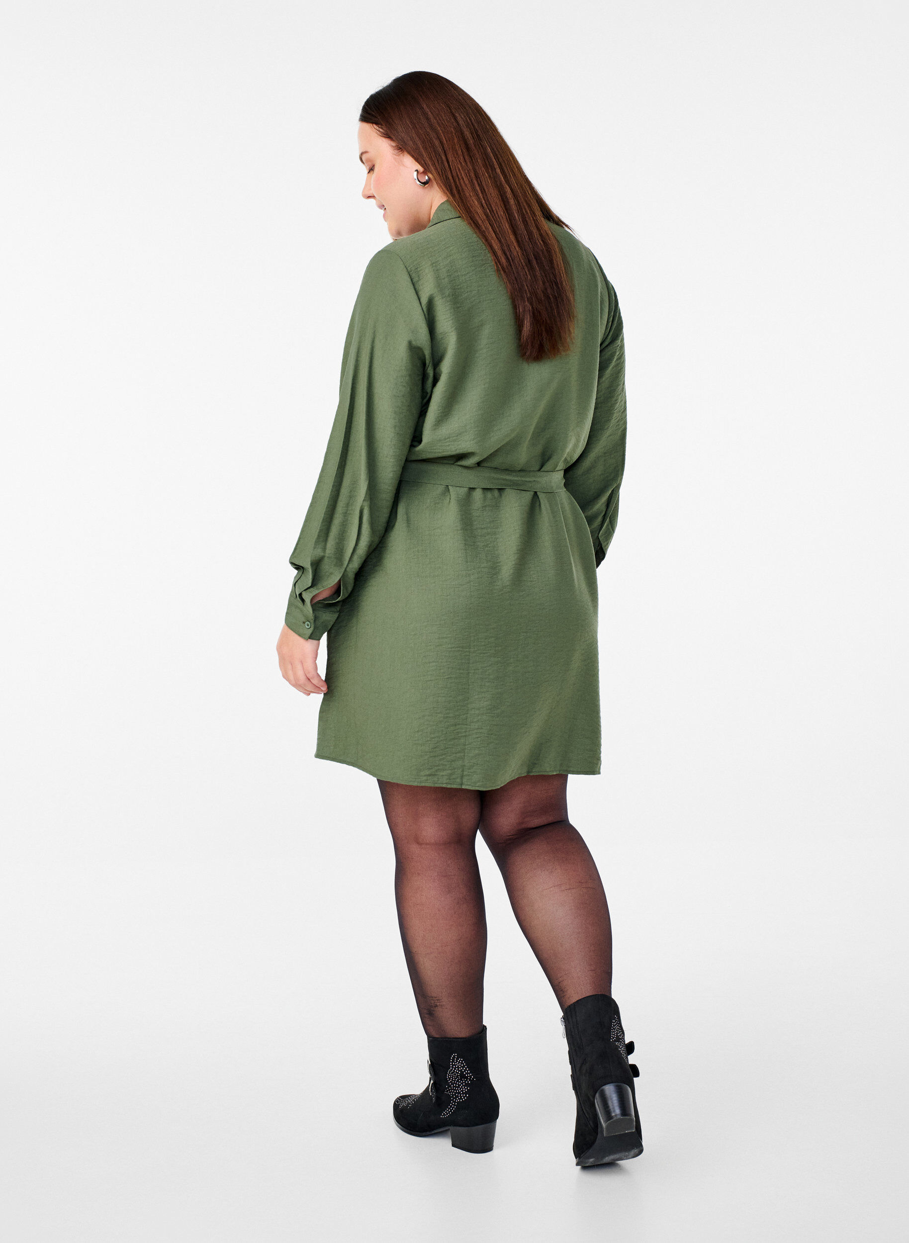 Zizzi Hemdblusenkleid mit Bindeg&uuml;rtel und langen &Auml;rmeln, Gr&uuml;n, Model image number 2