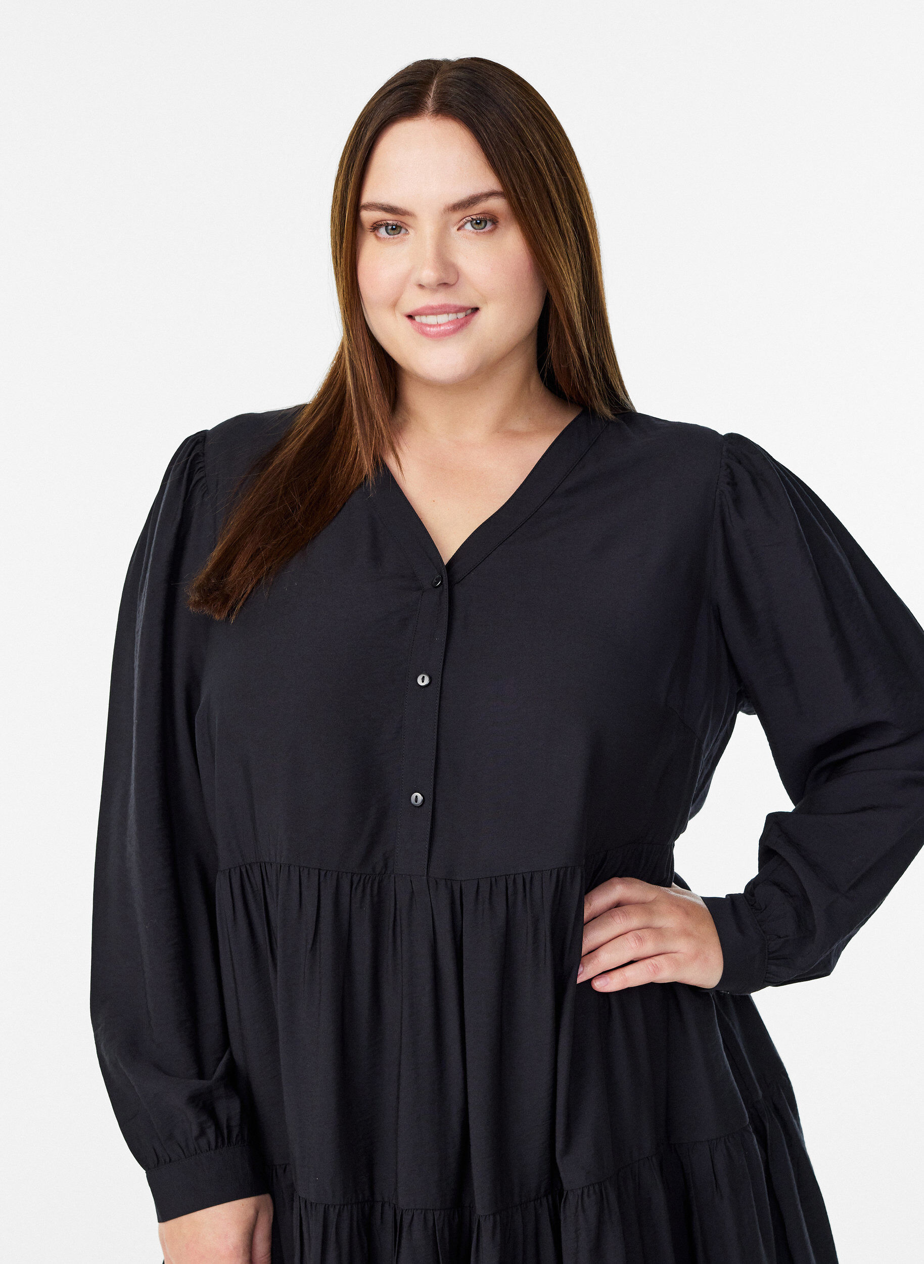 Zizzi Midikleid mit V-Ausschnitt und A-Linienform, Schwarz, Model image number 2