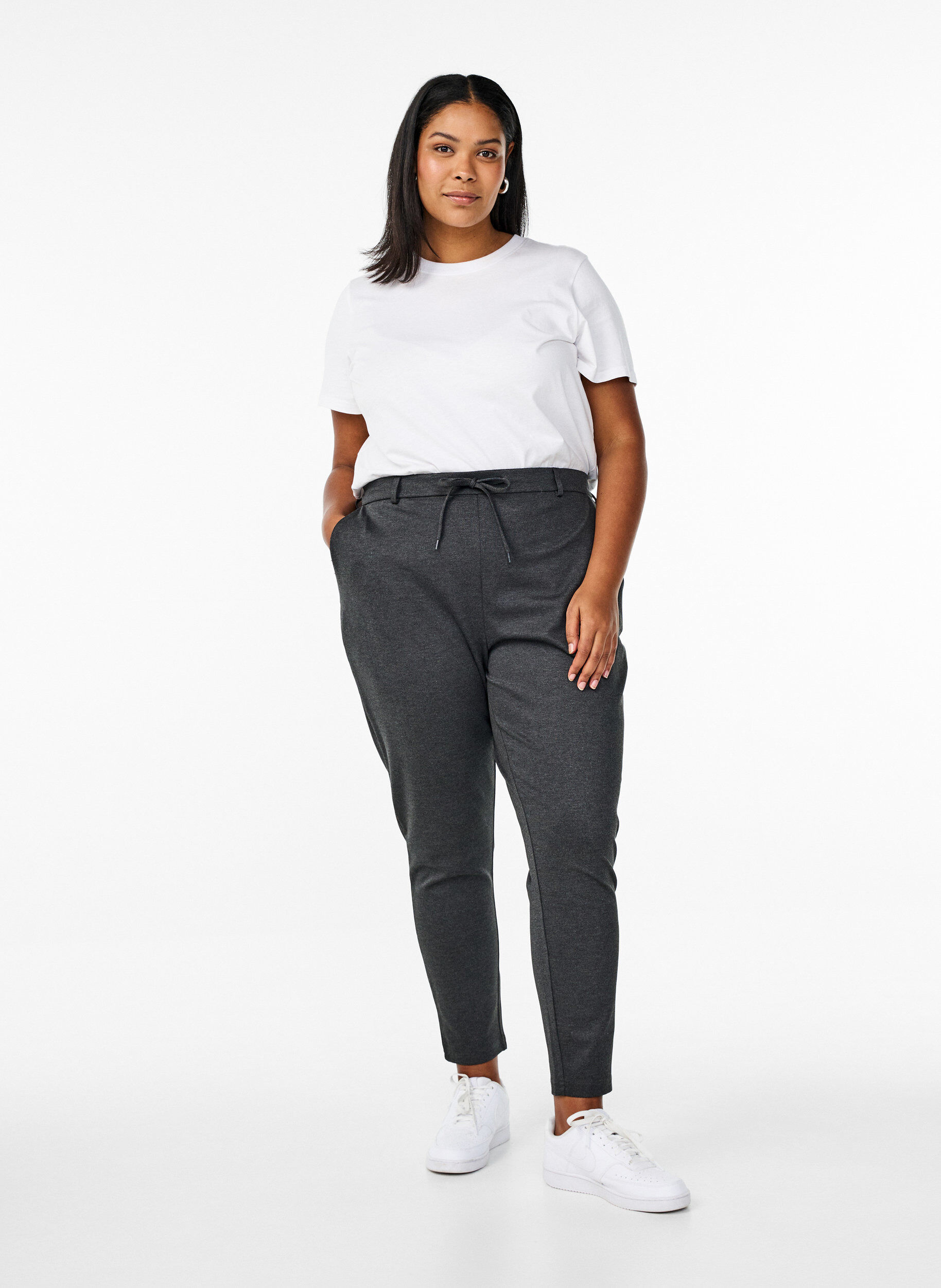 Zizzi Gek&uuml;rzte Maddison Hose, Grau, Model image number 0