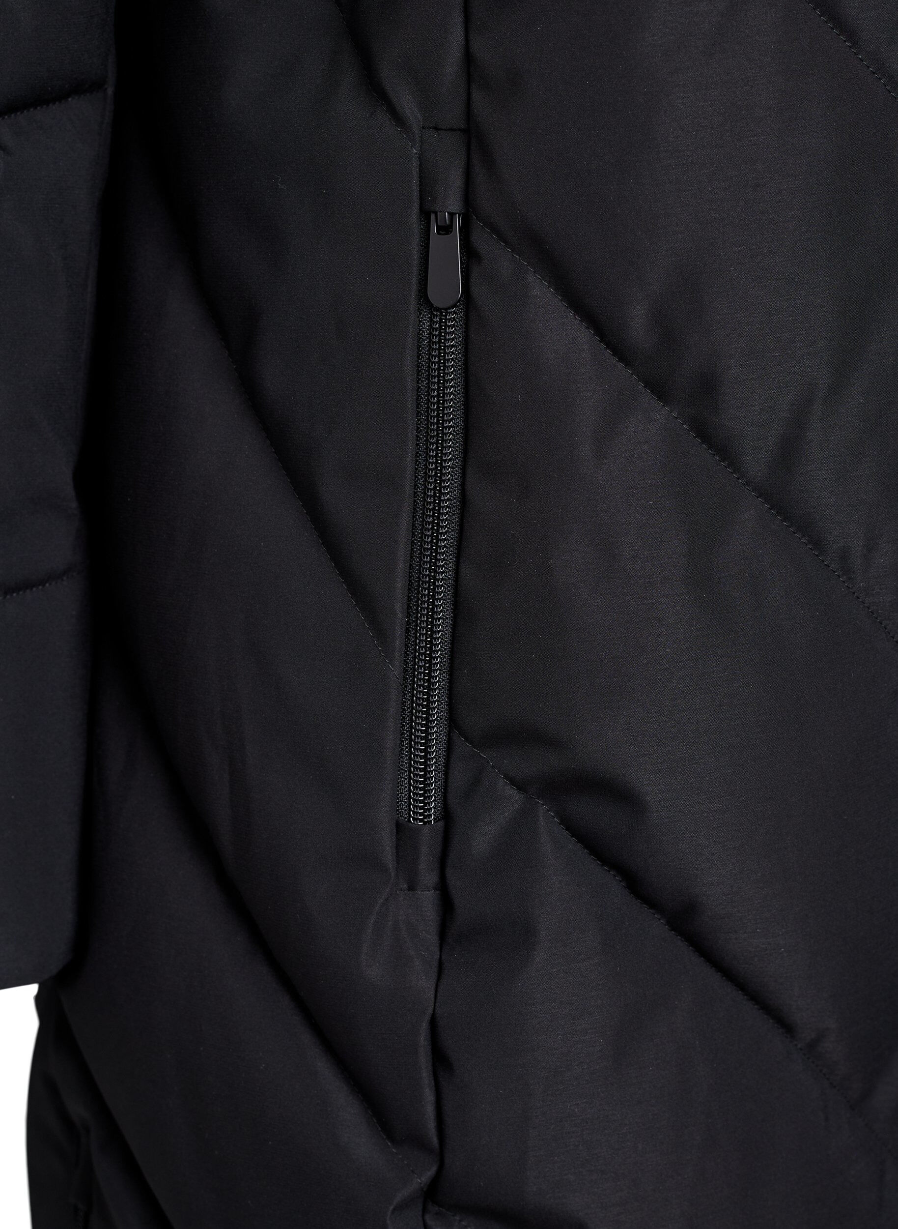 Zizzi Long manteau d'hiver &agrave; fermeture &agrave; attaches et col en fausse fourrure, Noir, Packshot image number 3