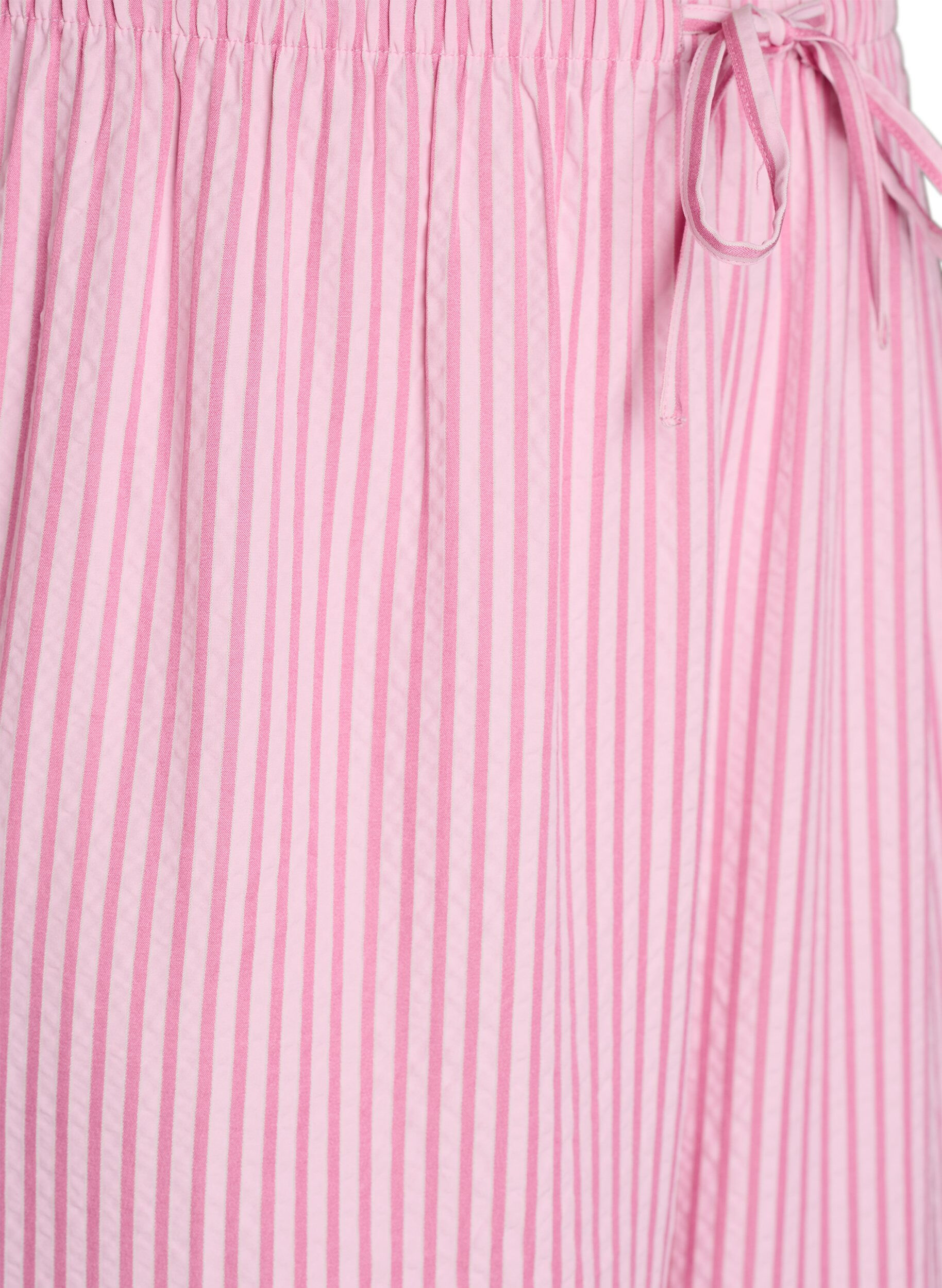 Zizzi Lockere Pyjamahose aus Seersucker mit hoher Taille, Pink, Packshot image number 2