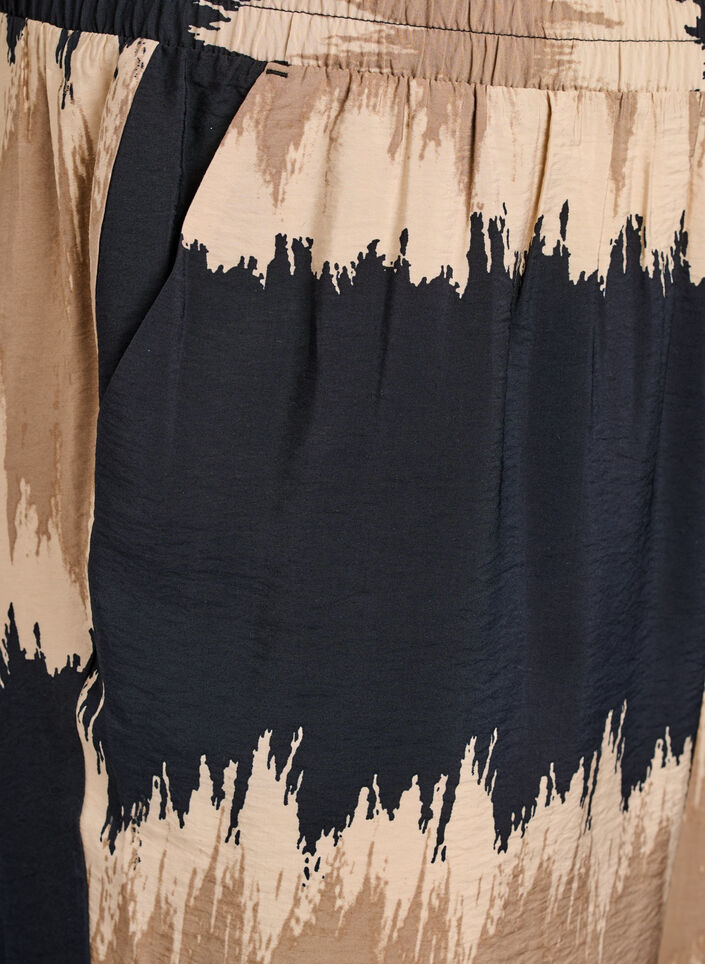 Lockere Hose mit Grafikdruck, Schwarz, Packshot image number 2