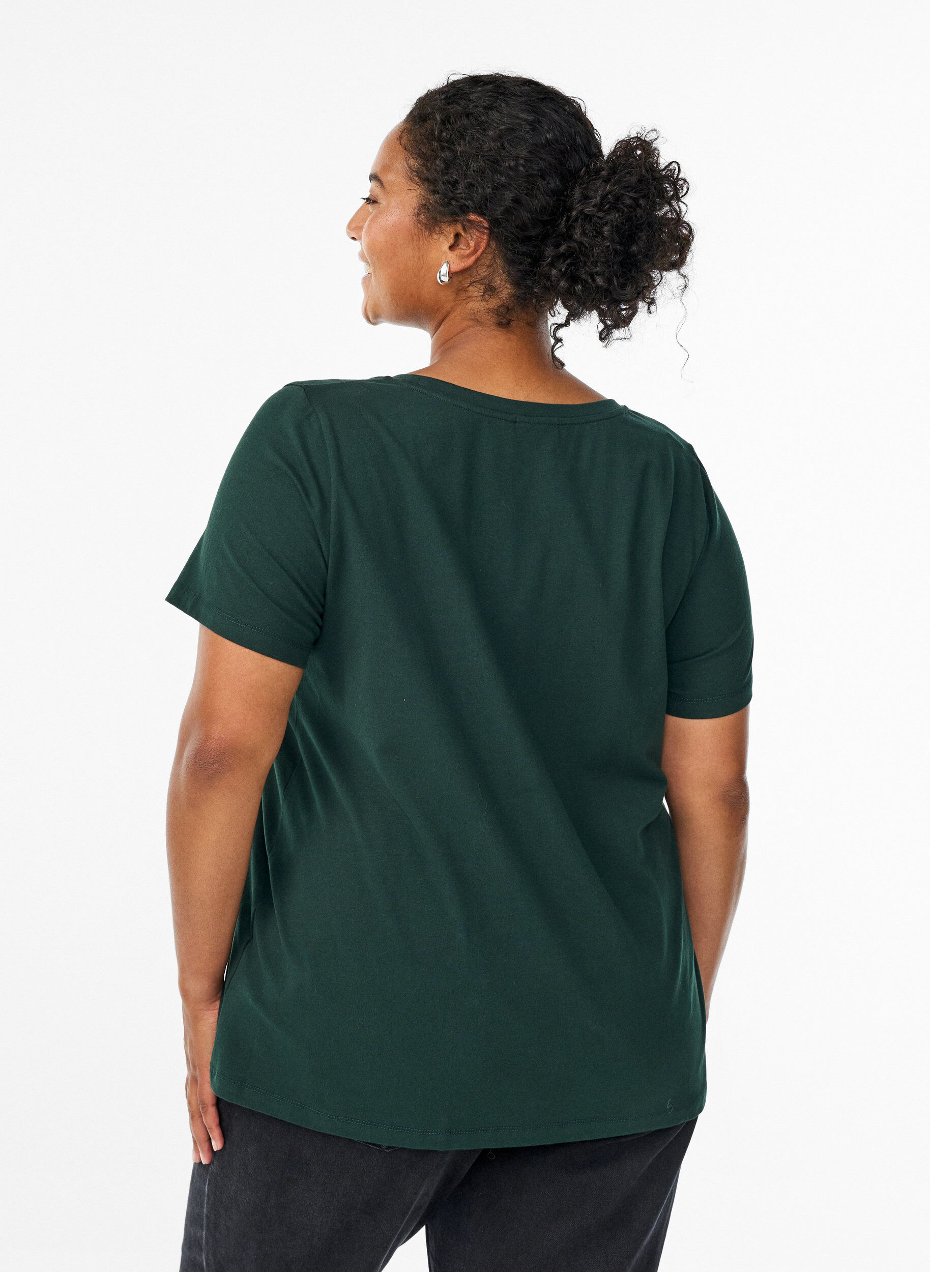 Zizzi Einfarbiges basic T-Shirt aus Baumwolle, Gr&uuml;n, Model image number 2