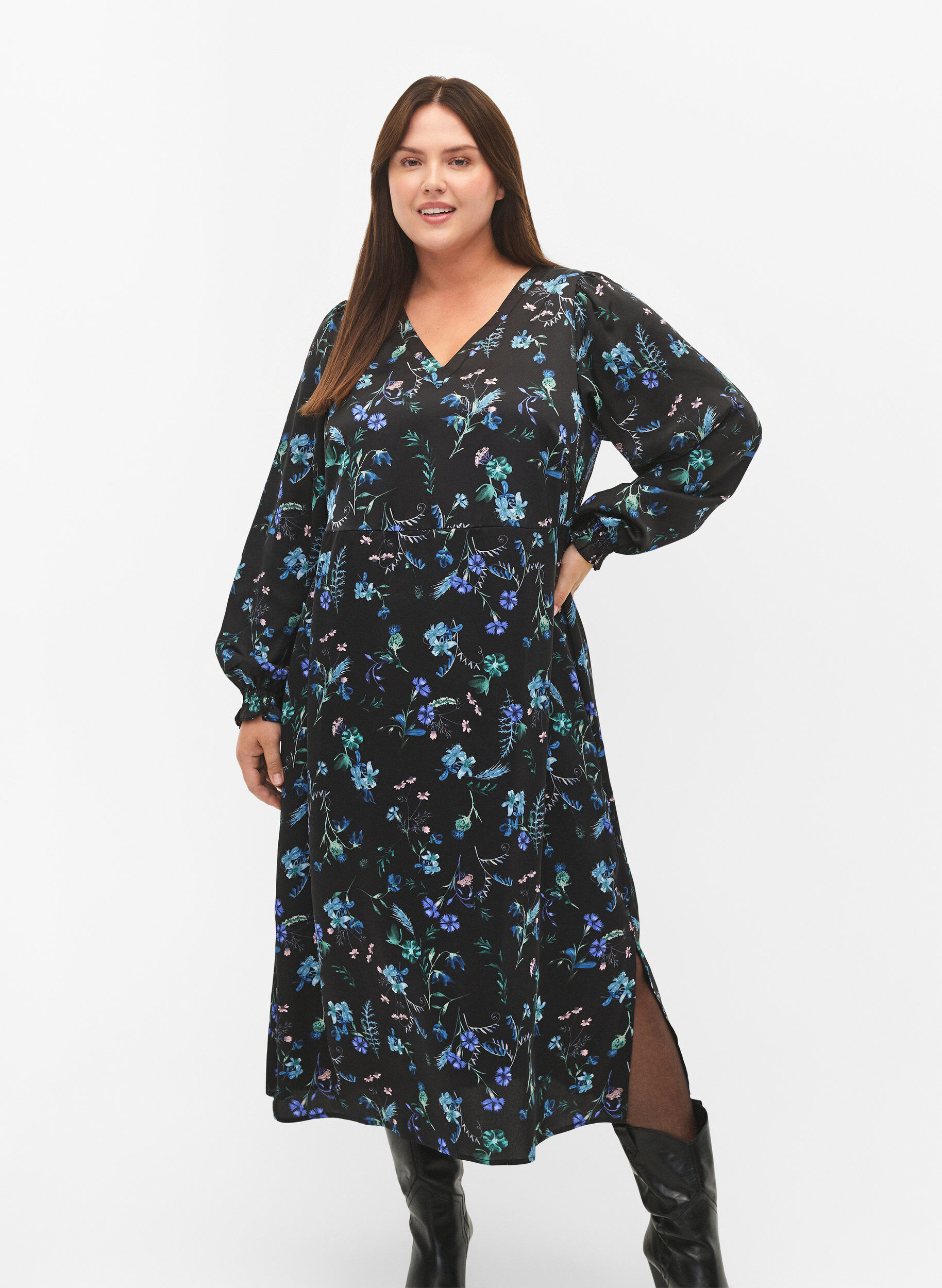Zizzi Robe midi &agrave; manches longues avec imprim&eacute; floral, Blue Flower AOP, Model image number 2