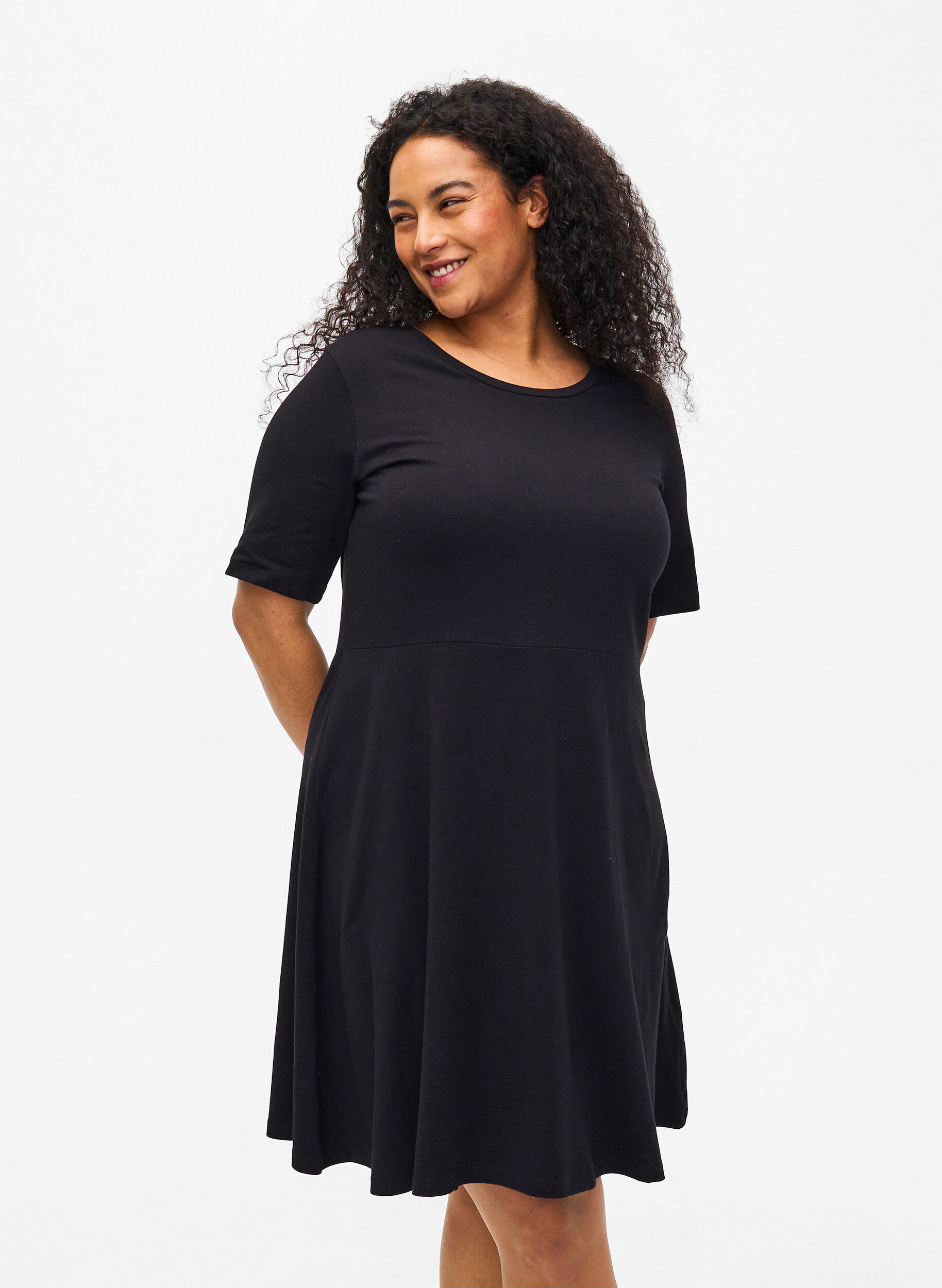 Zizzi Robe en coton de couleur unie avec des manches courtes, Black Solid, Model image number 0