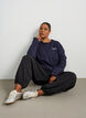 Lang&auml;rmelige Jerseybluse mit Textprint, Blau, Model image number 4
