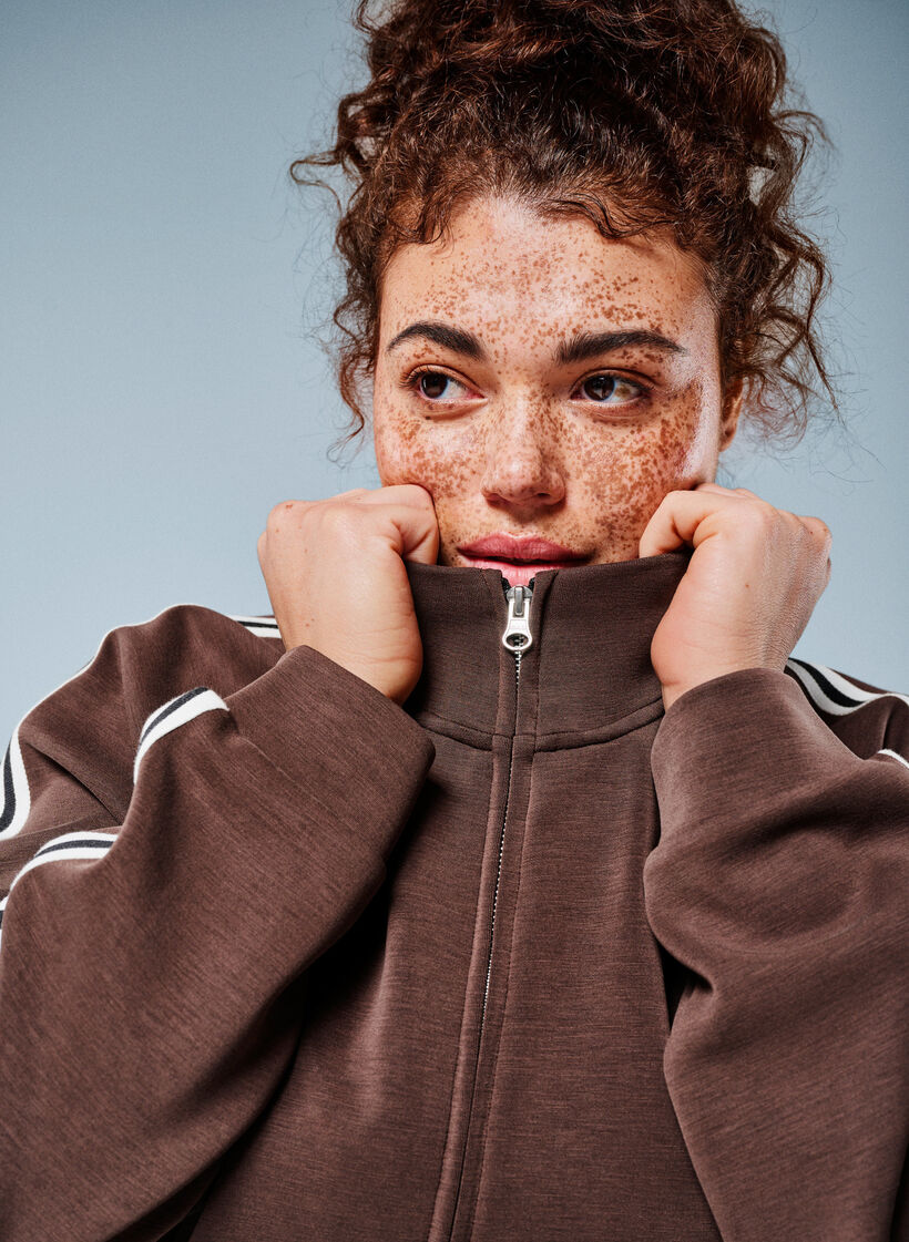 Haut de sport &agrave; col montant avec des rayures sur les manches, Marron, Image image number 0