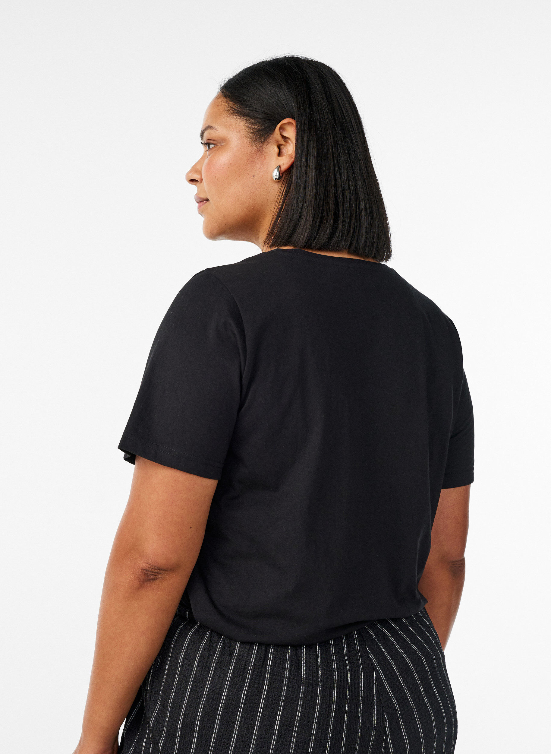 Zizzi T-Shirt mit Print, Schwarz, Model image number 2