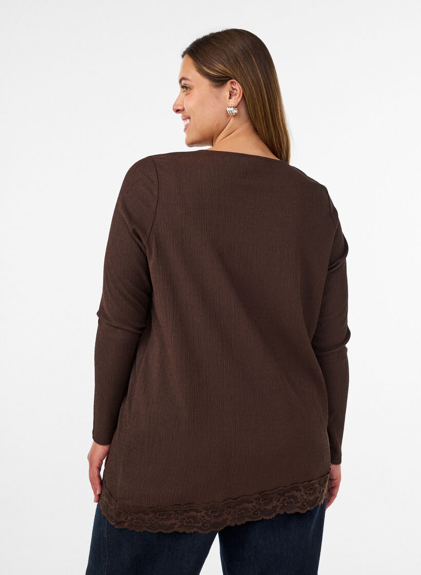 Jerseybluse mit asymmetrischem Spitzenbesatz, Braun, Model image number 2