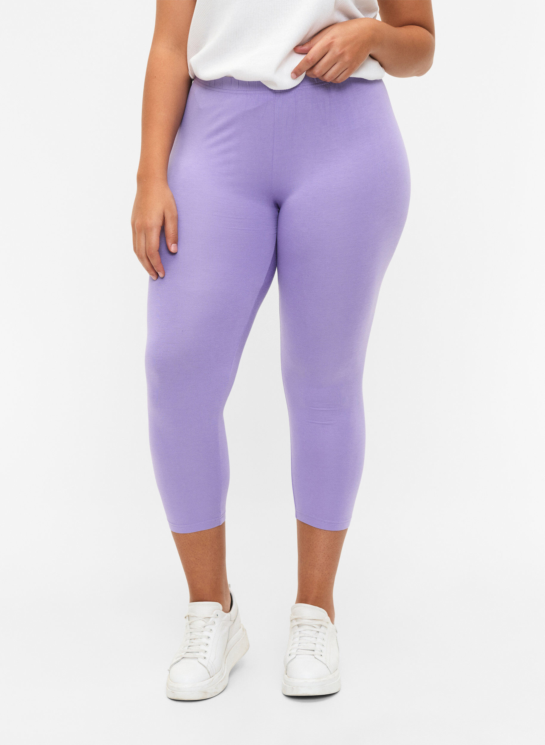 Zizzi Leggings basiques longueur 3/4 en viscose, Violet, Model image number 0