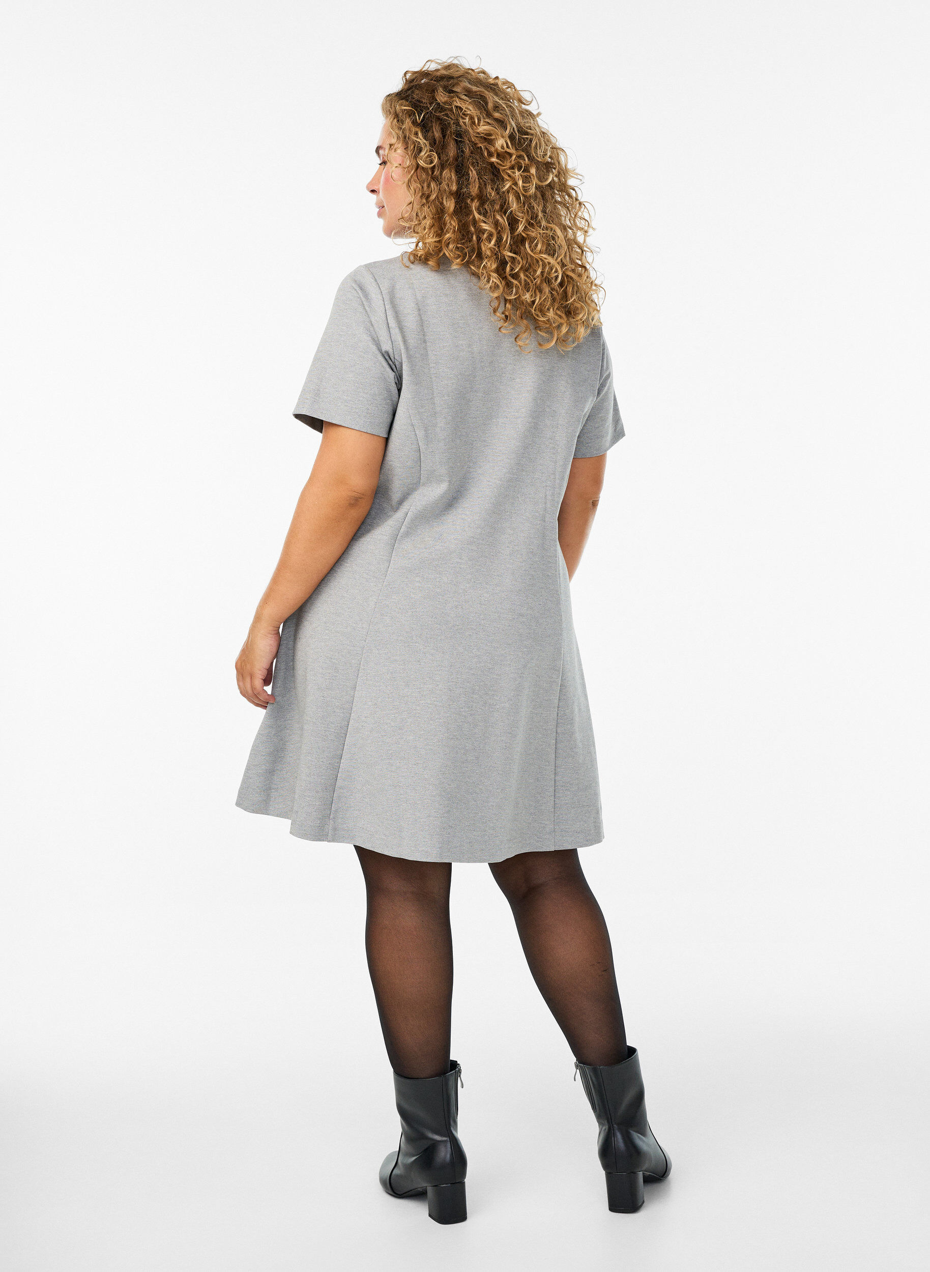 Zizzi Robe courte &eacute;vas&eacute;e en jersey, Gris, Model image number 1