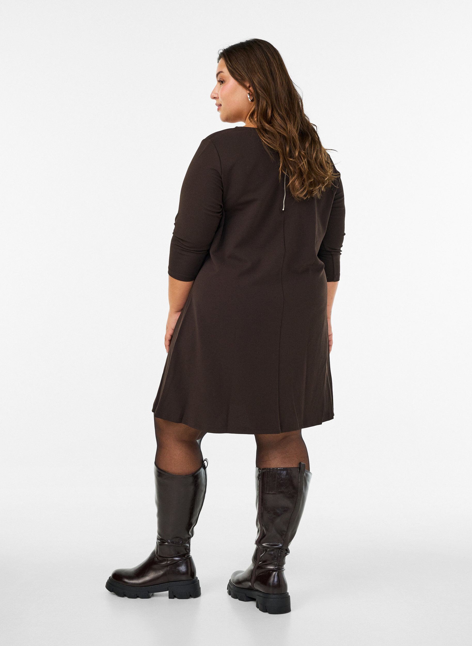 ZizziKurzes Kleid in A-Linien-Form und mit 3/4-&Auml;rmeln, Braun, Model image number 2