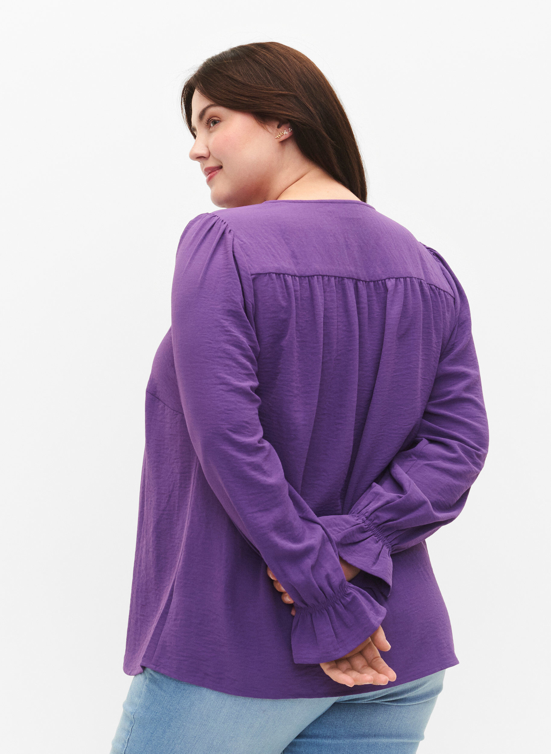 Zizzi V-Ausschnitt Bluse mit langen &Auml;rmeln, Pansy, Model image number 1