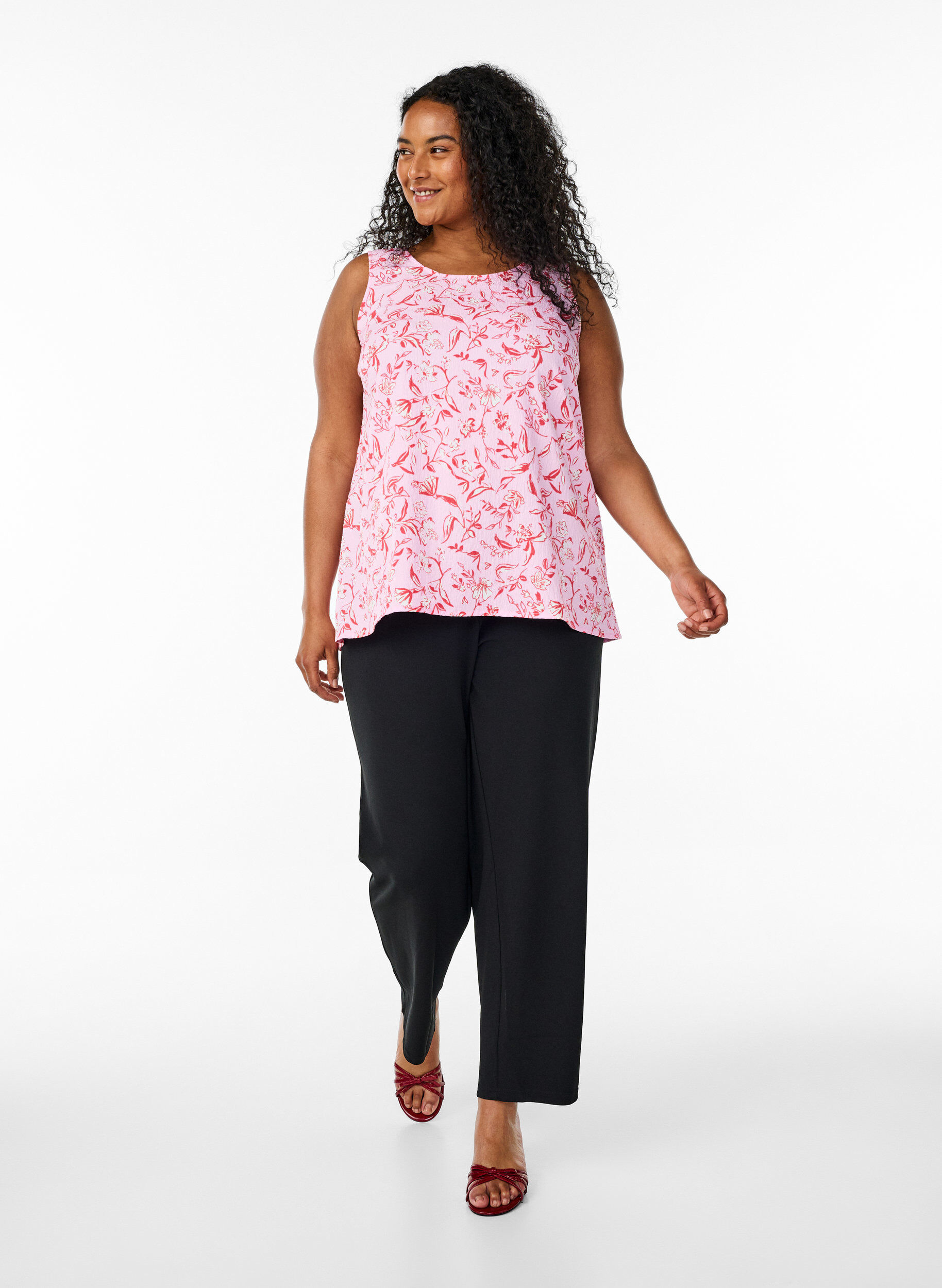 Zizzi Haut sans manches et textur&eacute;, Rose poudr&eacute;e, Model image number 1