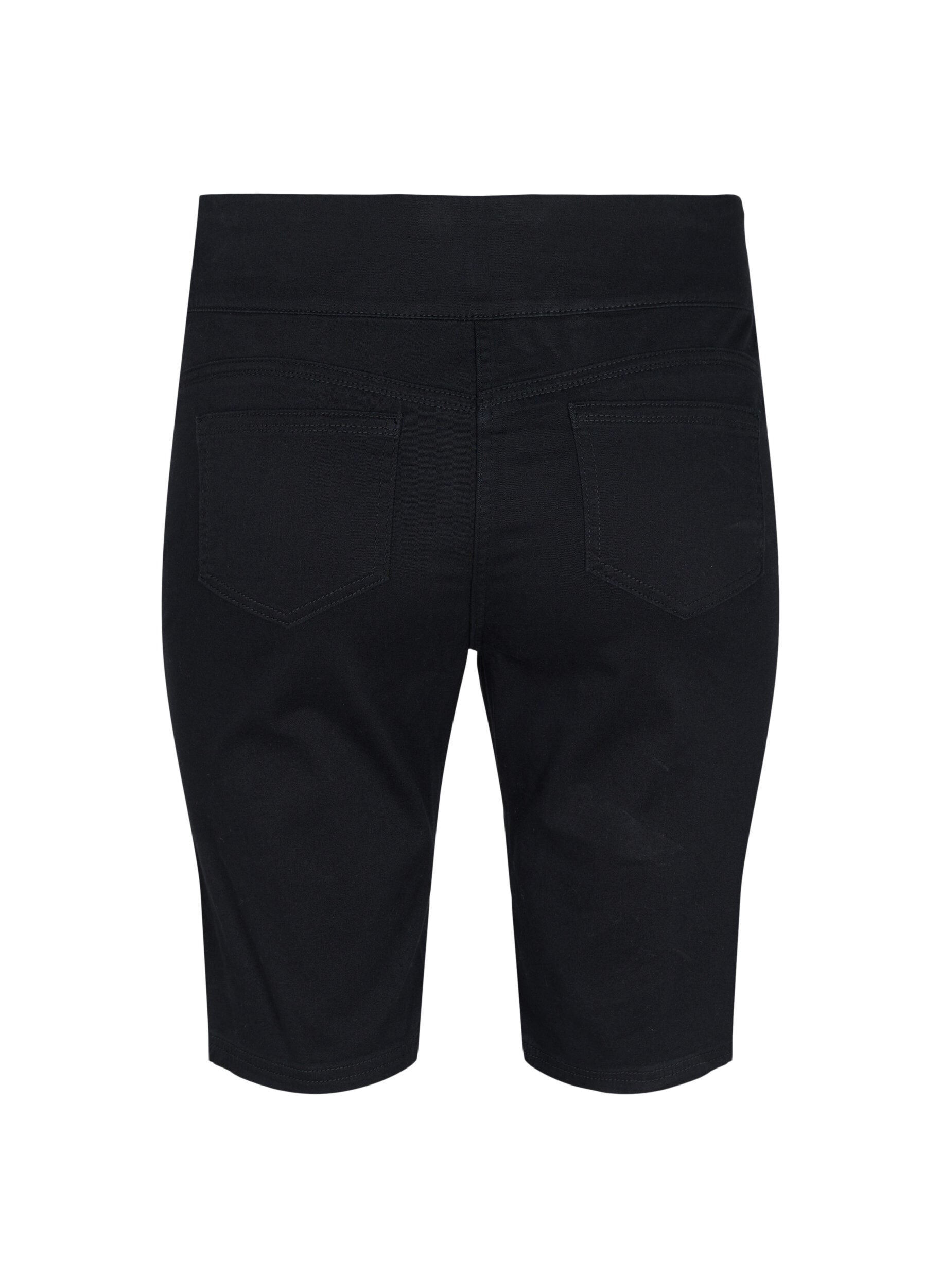 Zizzi Eng anliegende Shorts mit Ges&auml;&szlig;taschen, Black, Packshot image number 1