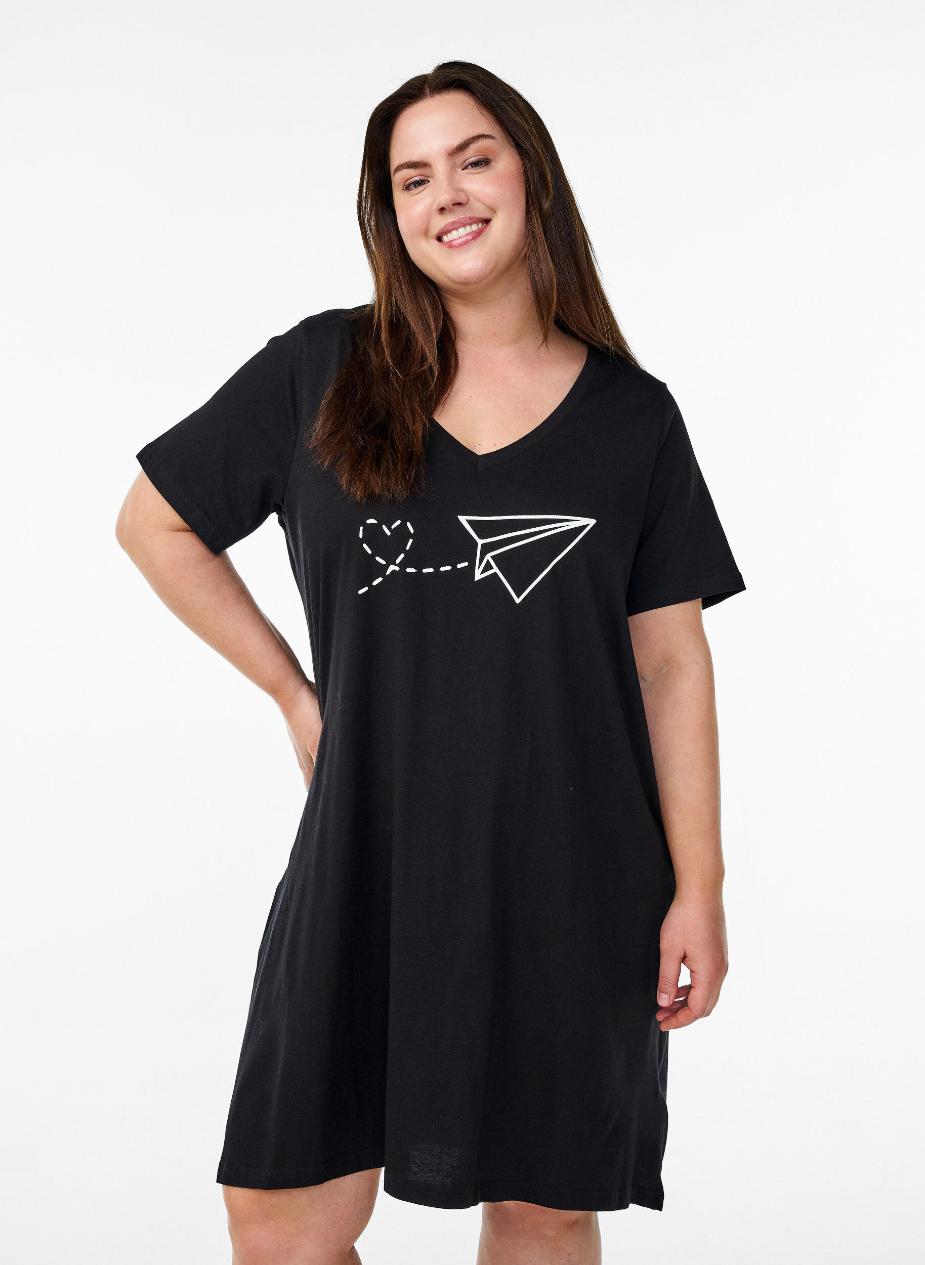 Chemise de nuit en coton biologique et &agrave; col en V, , Model