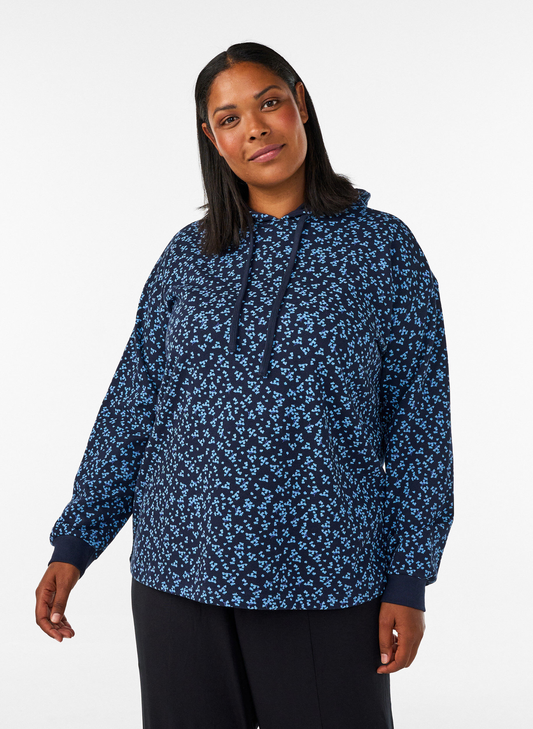 ZizziSweat &agrave; capuche avec imprim&eacute; int&eacute;gral, Bleu, Model image number 0
