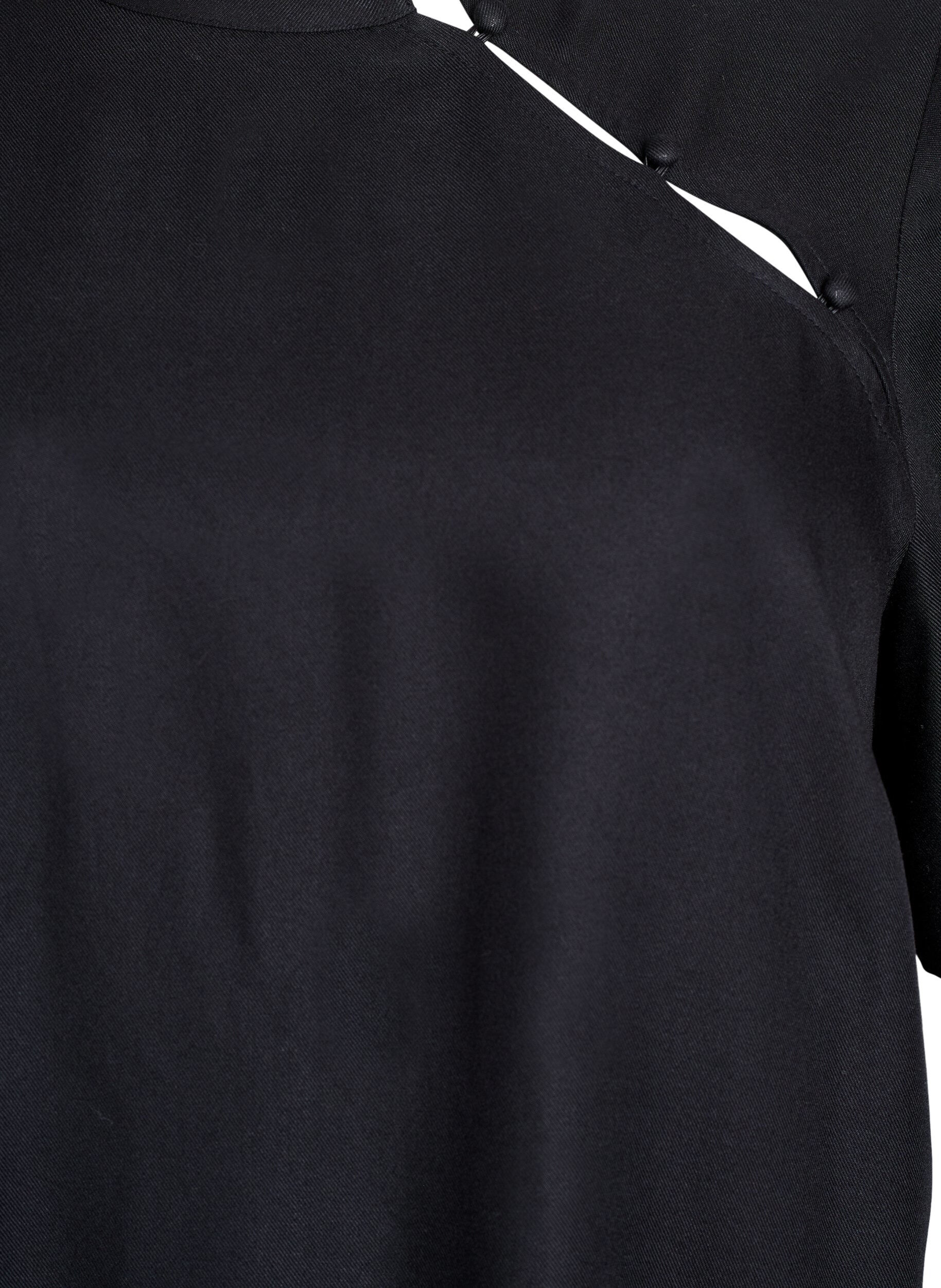Zizzi Blouse &agrave; manches courtes avec boutonnage en diagonale, Noir, Packshot image number 2