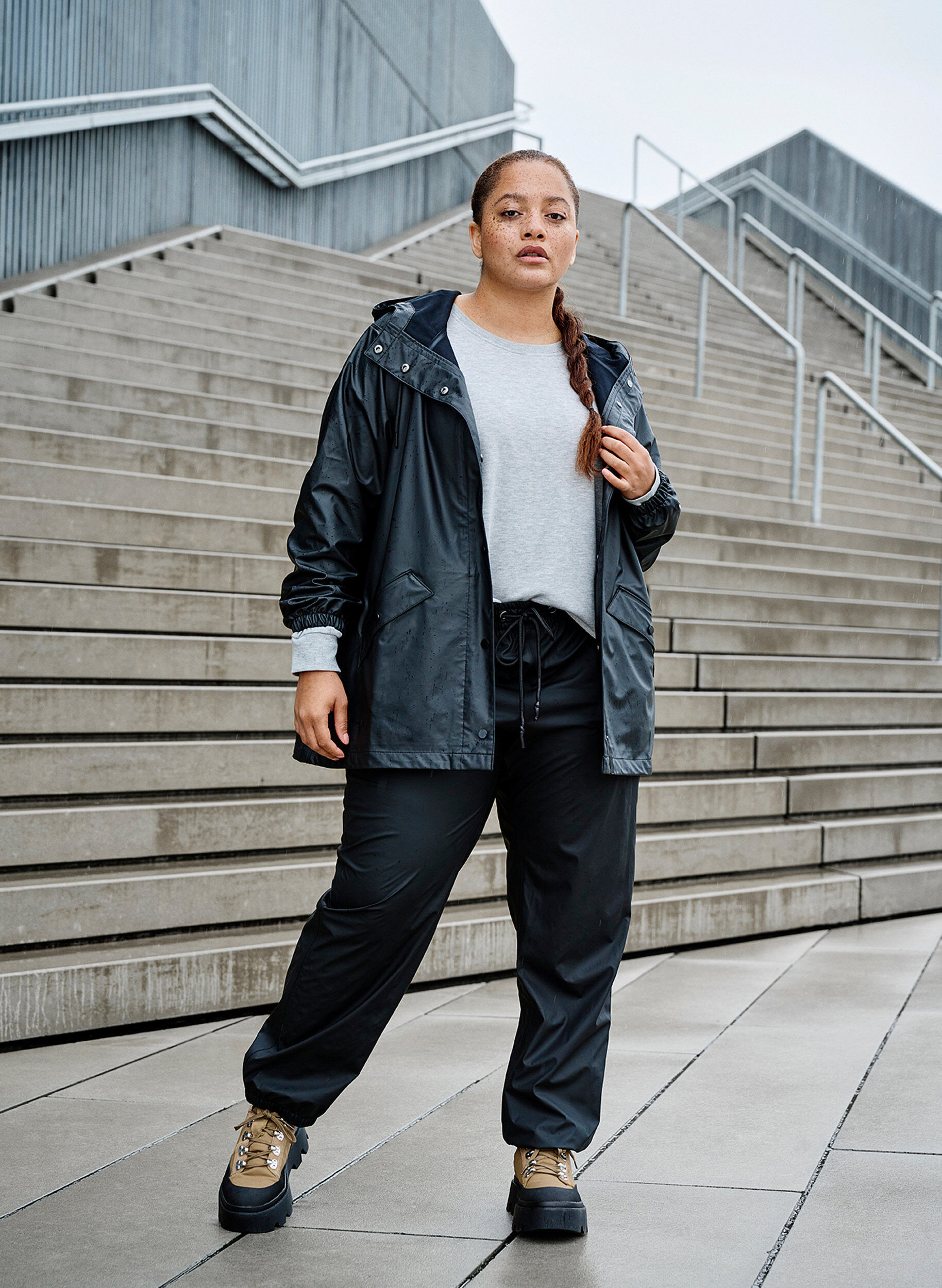 Zizzi Pantalon de pluie avec coutures &eacute;tanches, Black, Image image number 0