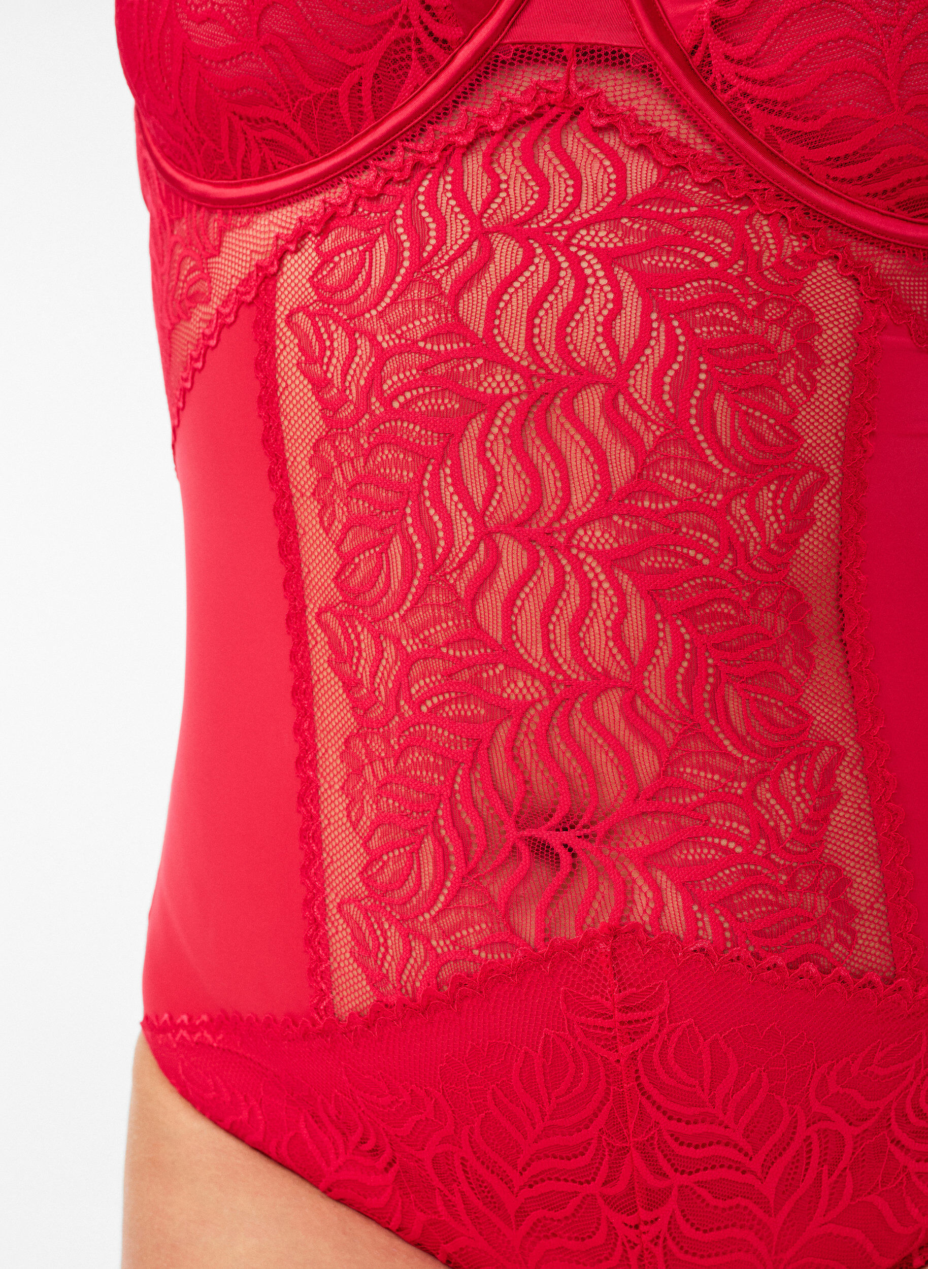Zizzi Body mit Spitzen- und Satindetails, Rot, Model image number 2