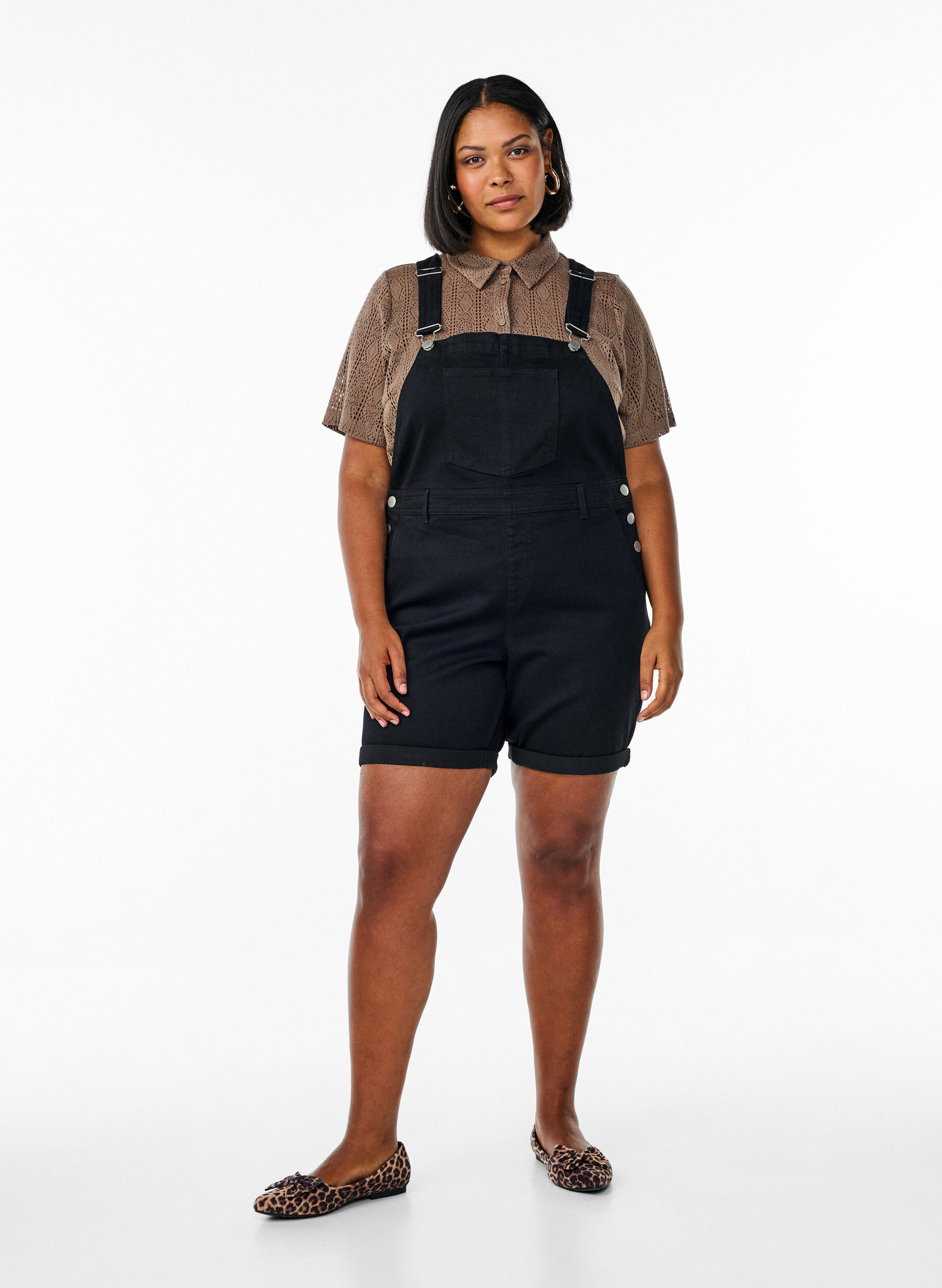 Zizzi Denim Overalls Kurze Hosen, Schwarz, Model image number 1