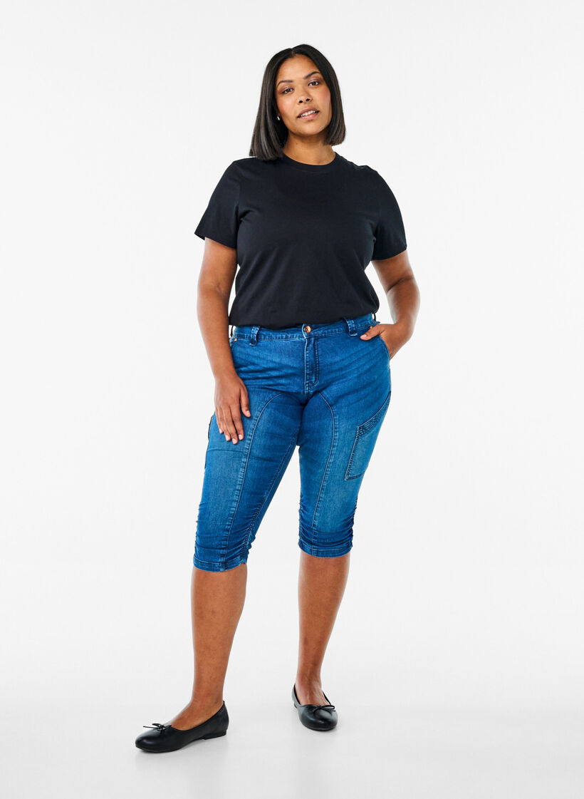 Pantacourt jean slim avec poches, Bleu, Model image number 0