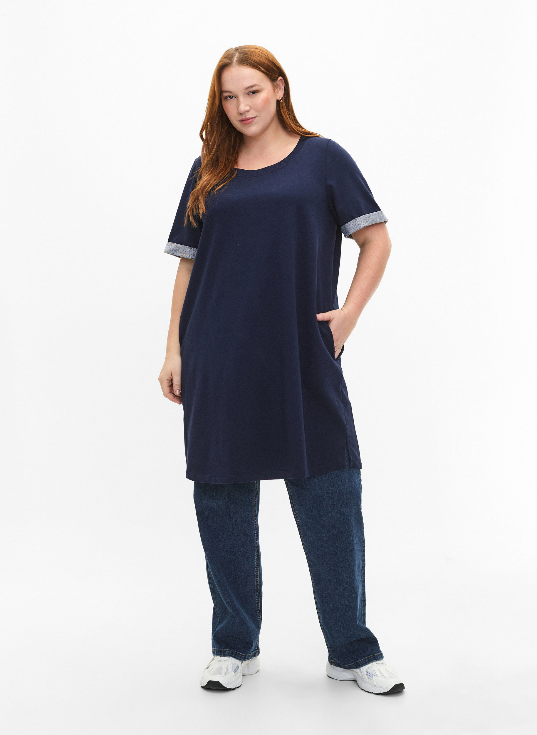 Zizzi Kurz&auml;rmliges Sweatkleid mit Taschen, Black Iris, Model image number 2