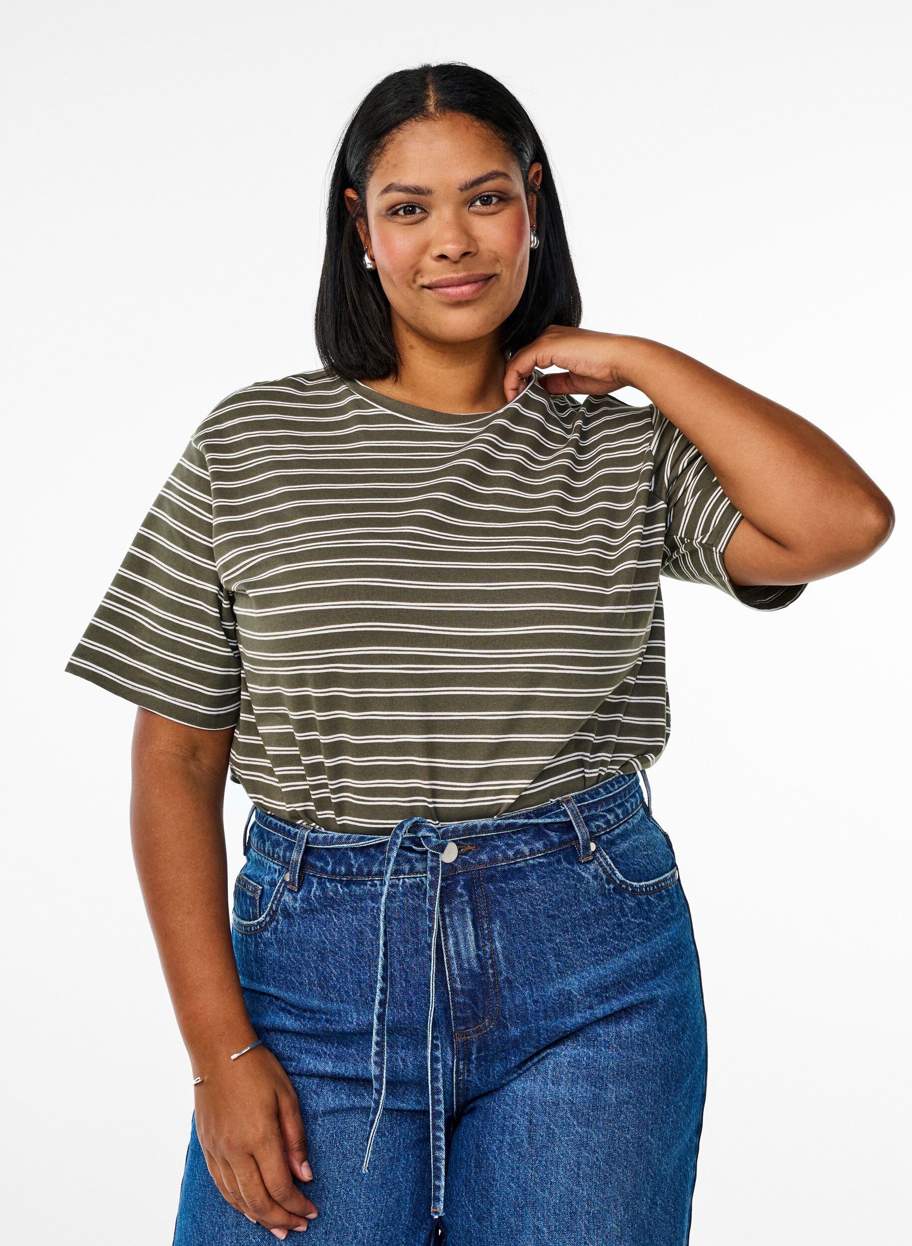 T-shirt ray&eacute;, Vert, Model