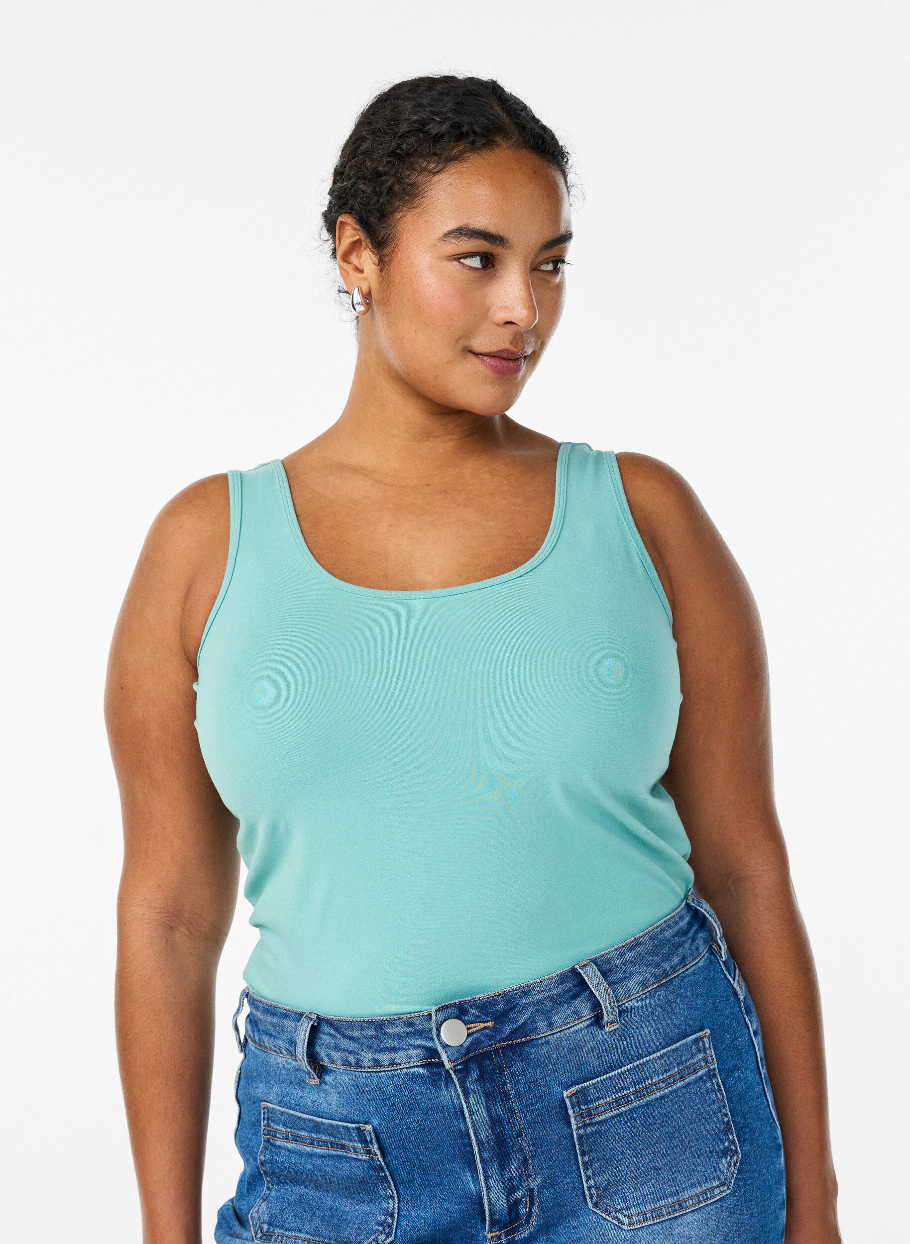 Einfarbiges Basic Top aus Baumwolle, Gr&uuml;n, Model