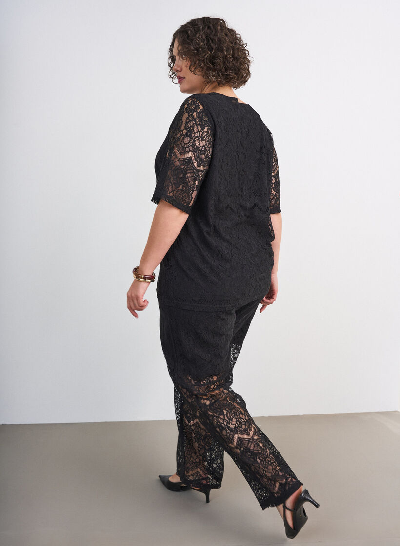 Pantalon droit en dentelle avec short int&eacute;rieur, Noir, Model image number 1