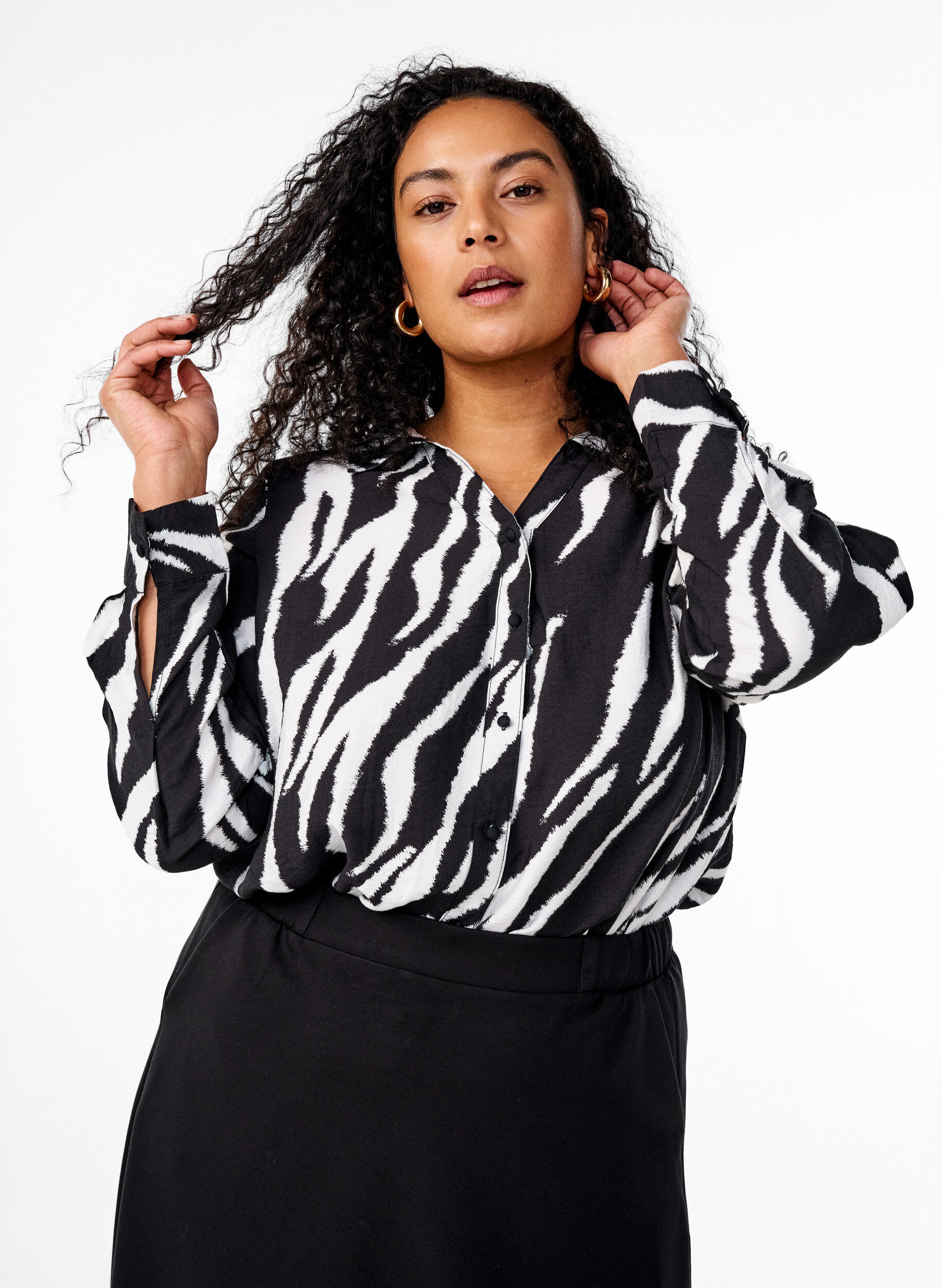 Zizzi Bluse mit Zebraprint, Schwarz, Model image number 0