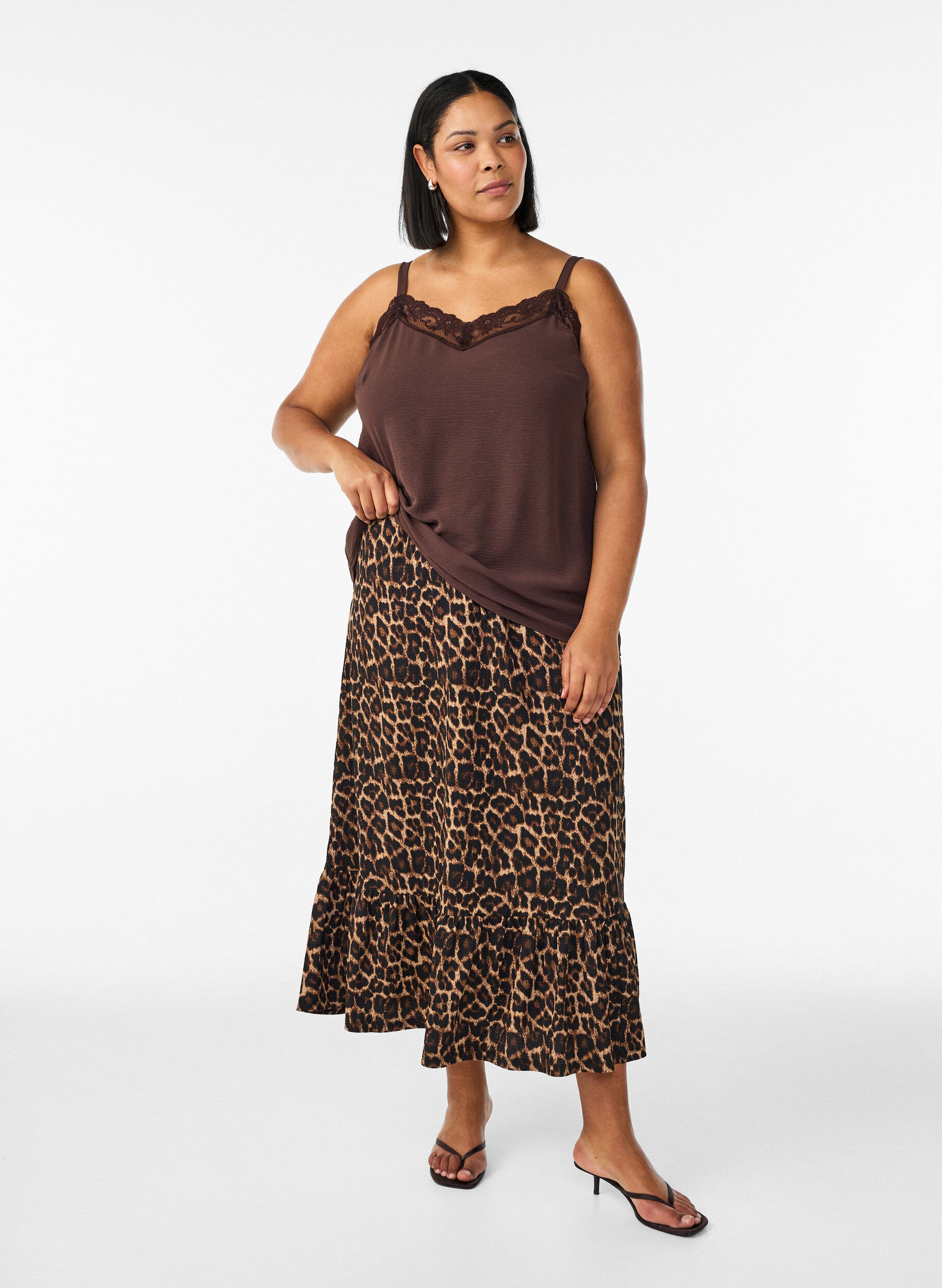 Zizzi Langer Rock mit Bindeg&uuml;rtel und R&uuml;schensaum, Schwarz, Model image number 0