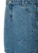 Hoch taillierte Denimshorts mit bestickten Motiven, Blau, Packshot image number 2