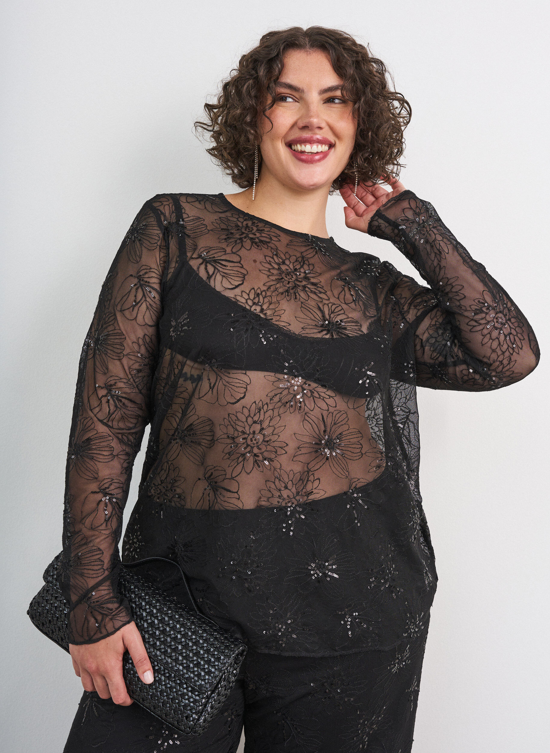 Blouse en mesh avec fleurs et sequins, Noir, Model