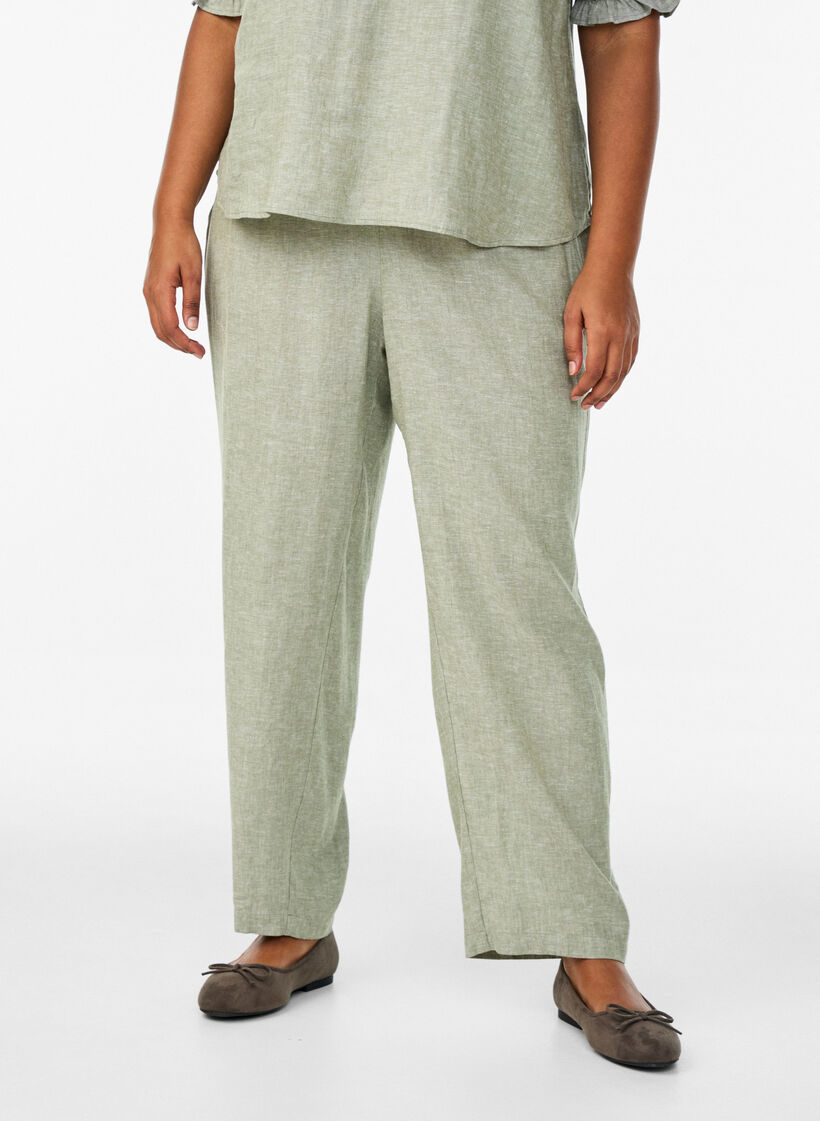 Pantalon ample en lin et viscose, Vert, Model image number 3