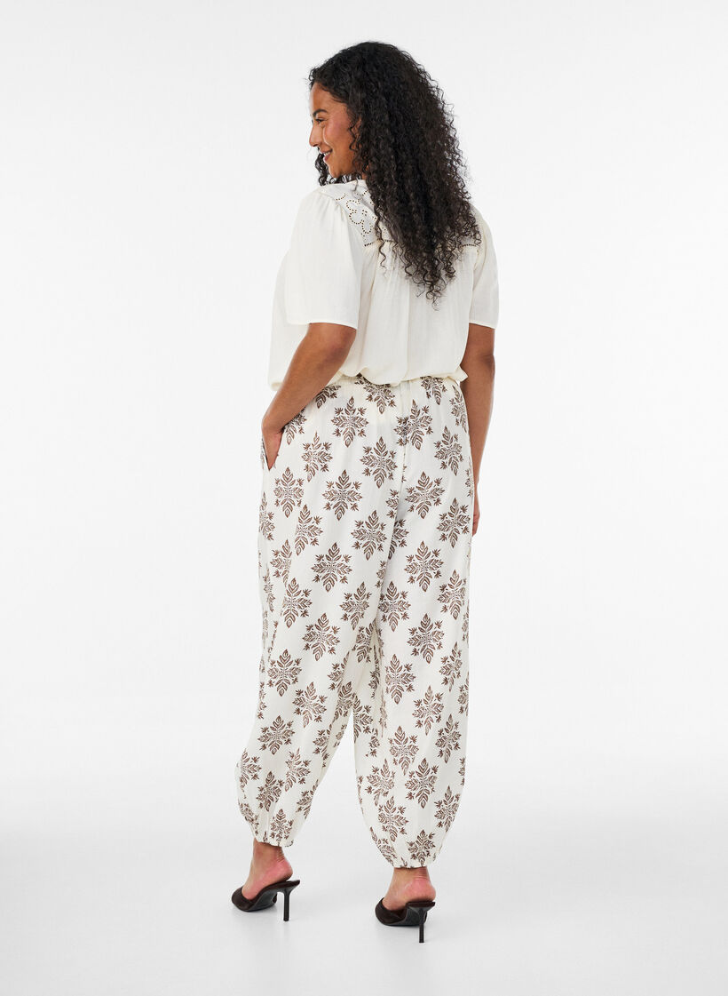 Gemusterte Ballonhose mit hoher Taille, Vanille, Model image number 1