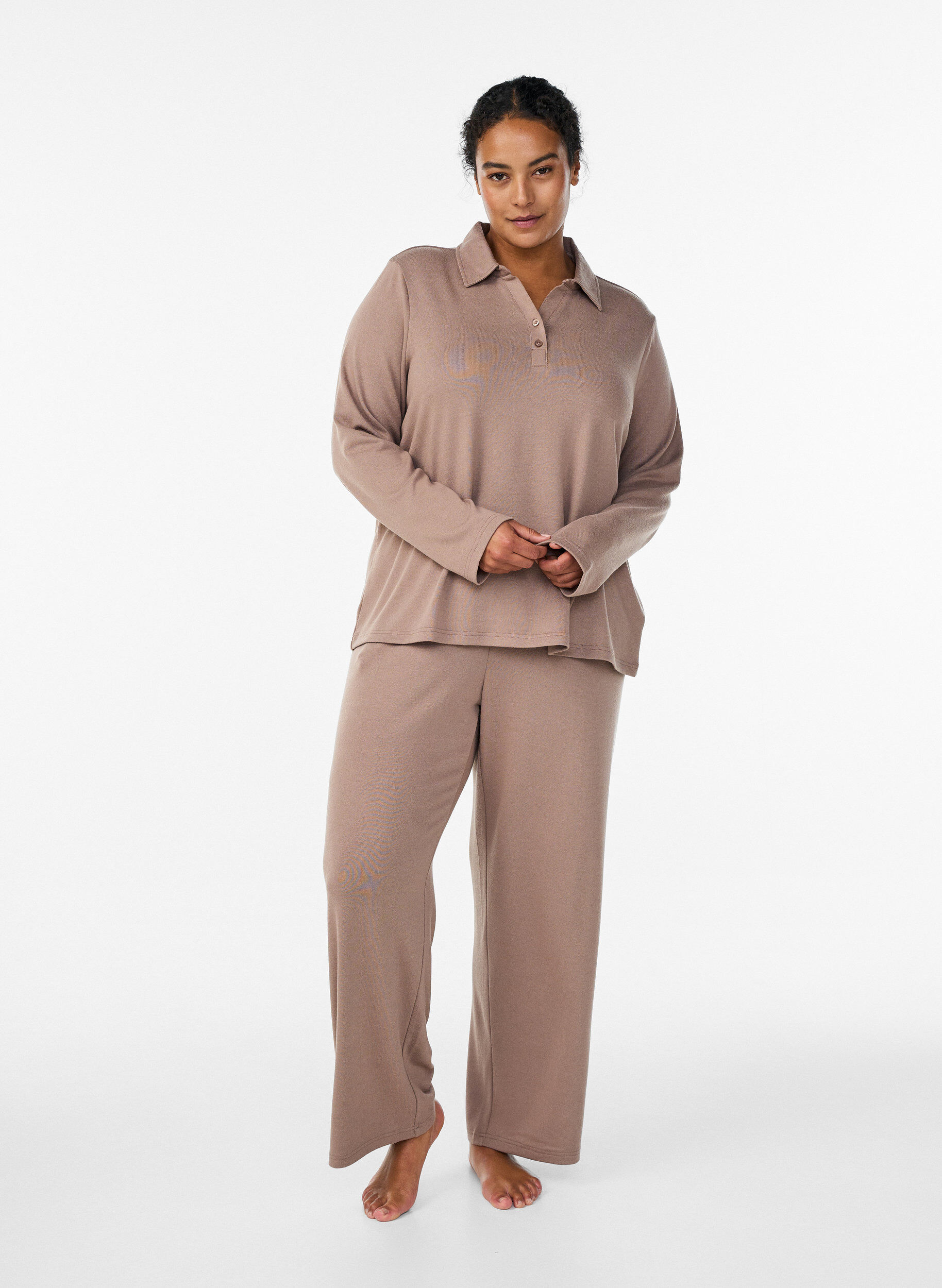 Zizzi Lang&auml;rmelige Bluse aus Jersey mit Kragen, Braun, Model image number 1