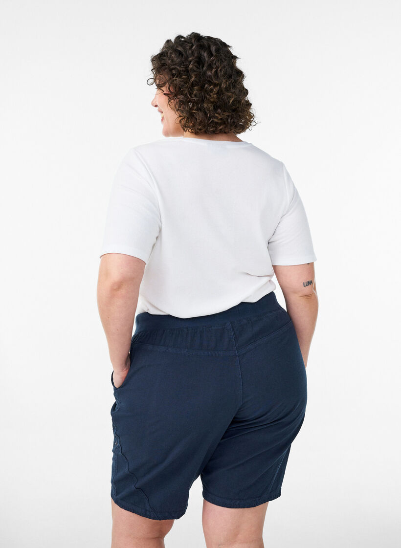 Short en coton ample avec poches, Bleu, Model image number 2