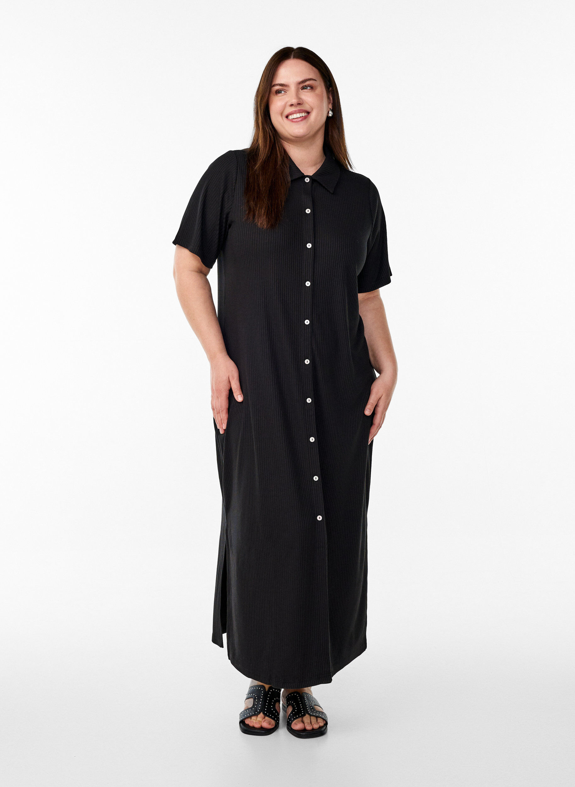 Zizzi Maxikleid aus Jersey mit Kragen und kurzen &Auml;rmeln, Schwarz, Model image number 0