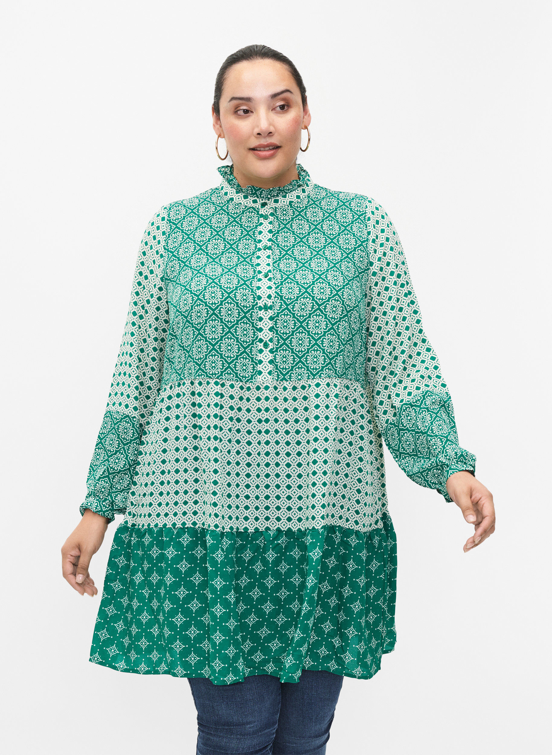 Zizzi A-f&ouml;rmiges Kleid mit Mustern und Schnittlinien, Green AOP, Model image number 0