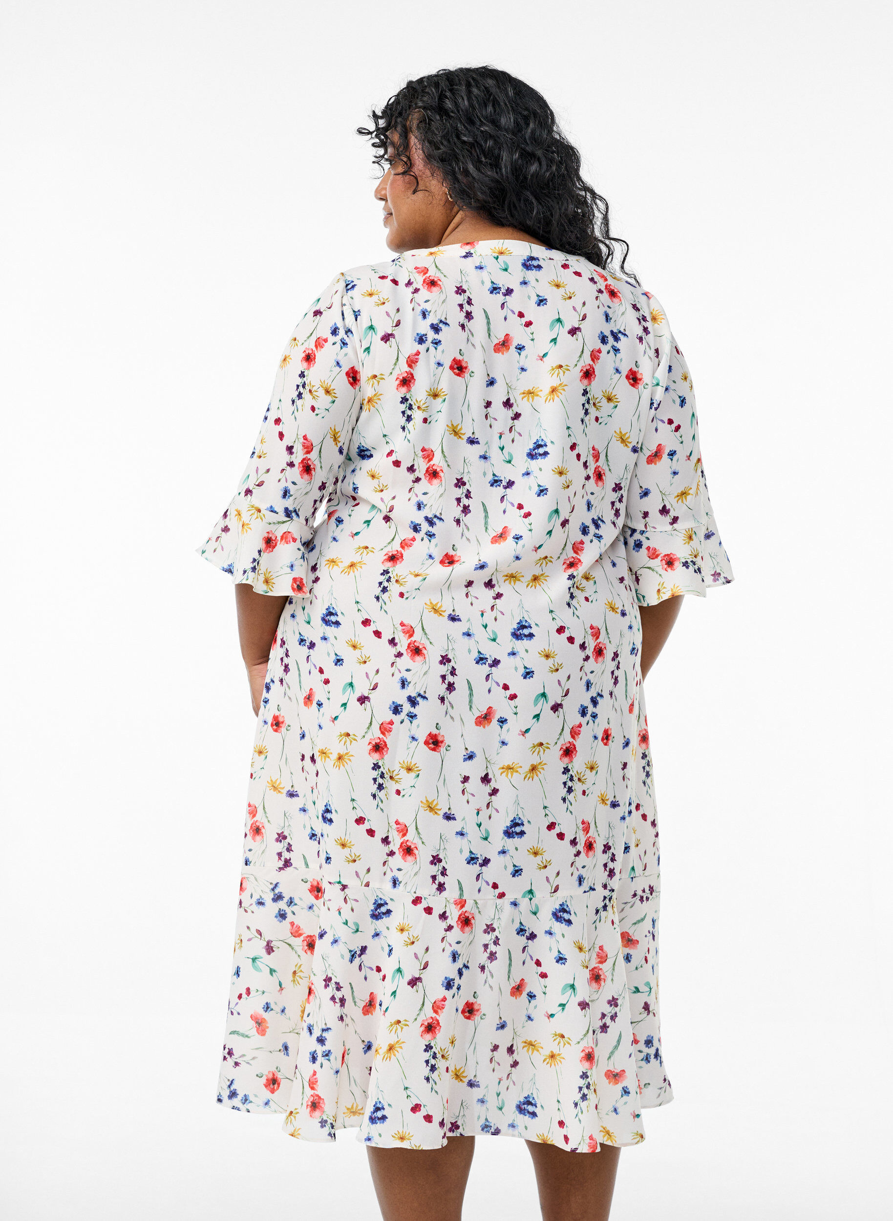Zizzi Robe midi florale &agrave; manches 3/4, Bleu, Model image number 1