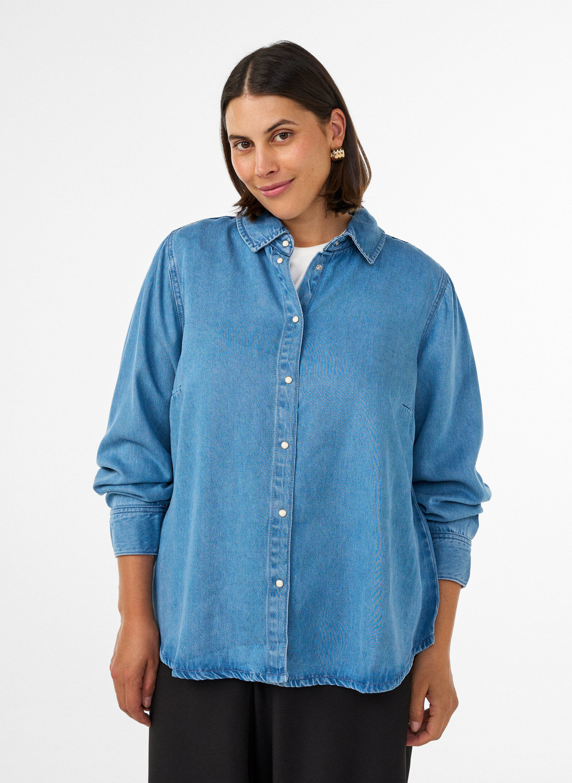 Jeanshemd aus Lyocell mit Druckkn&ouml;pfen, Blau, Model