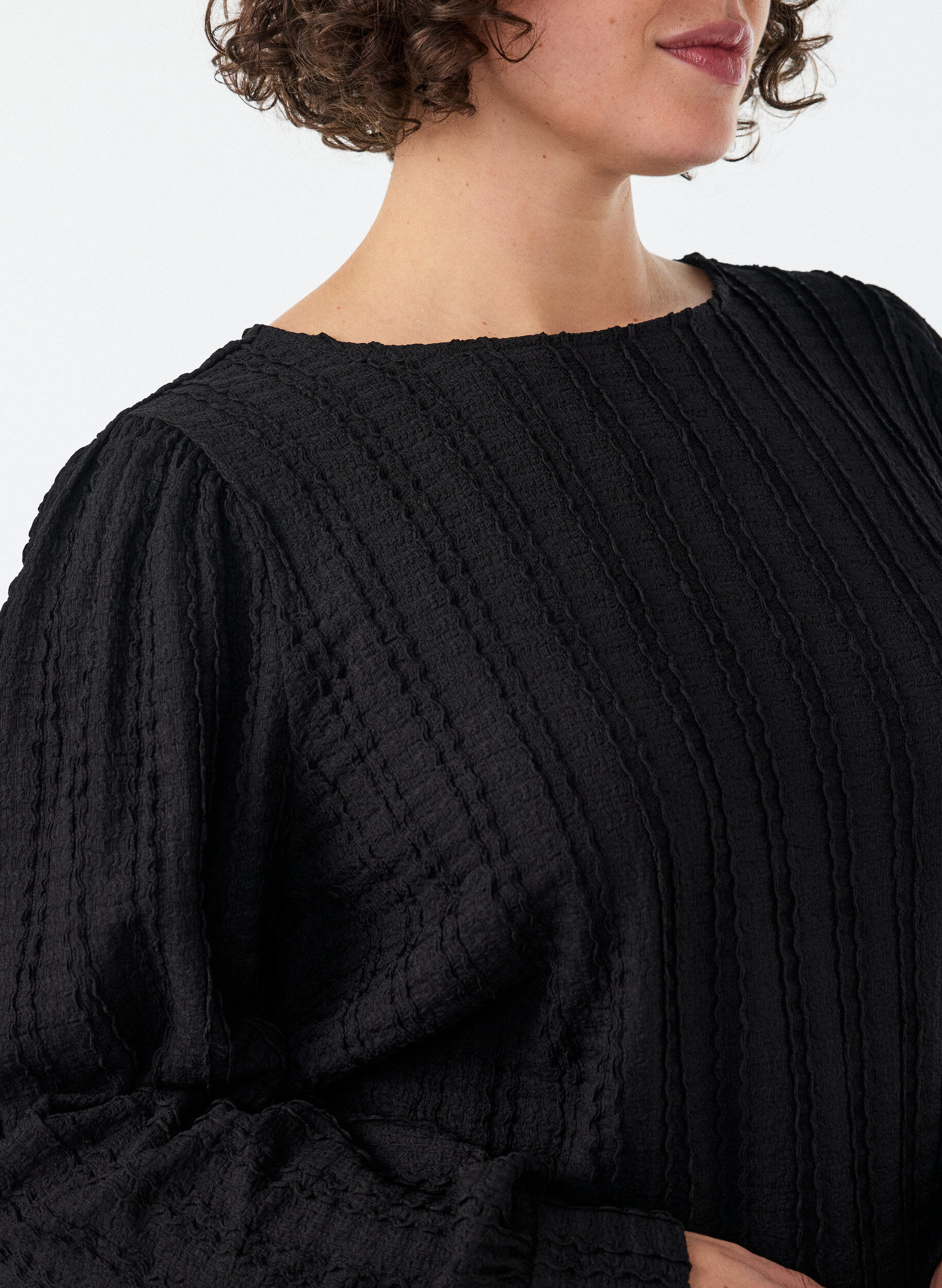 ZizziJerseybluse mit Struktur und Ballonsilhouette, Schwarz, Model image number 3