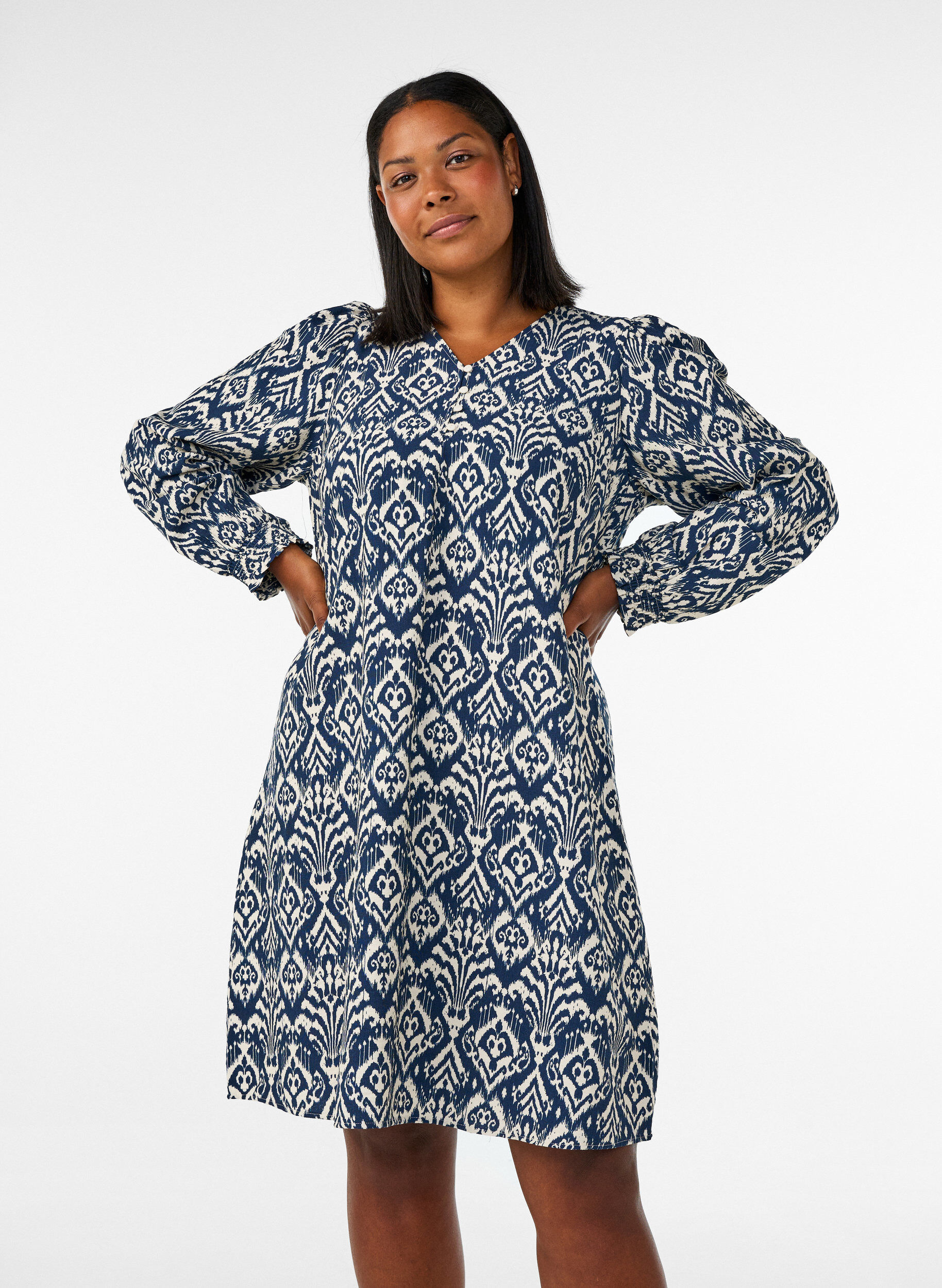 ZizziRobe imprim&eacute;e en viscose &agrave; manches longues, Bleu, Model image number 0