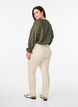 Emily jeans coupe slim de taille classique, Beige, Model image number 1