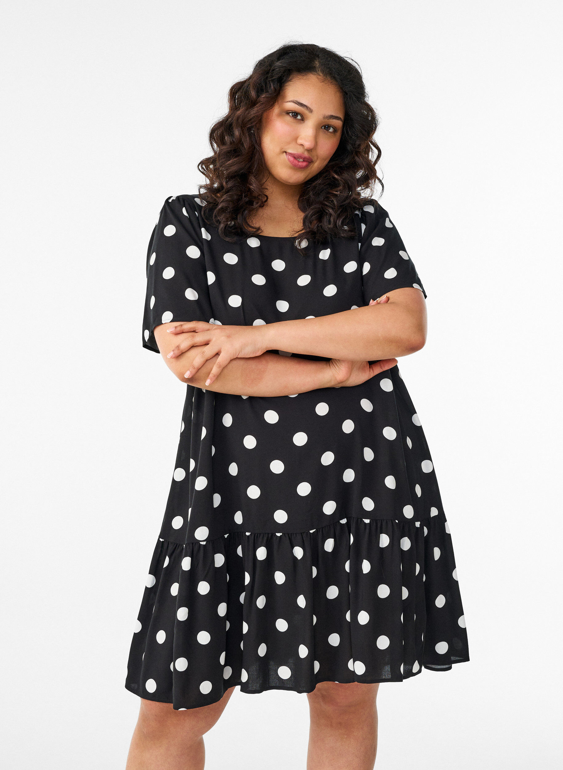 ZizziKleid aus Viskose mit Schnittlinie, Schwarz, Model image number 0
