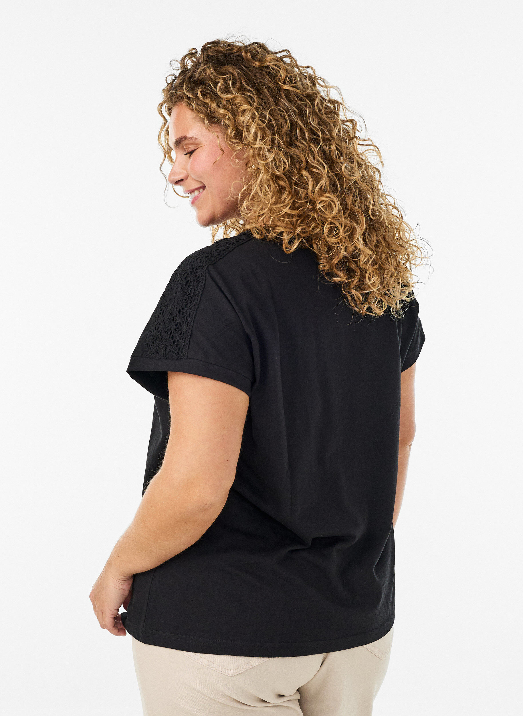 ZizziT-shirt en coton avec d&eacute;tails au crochet, Noir, Model image number 2