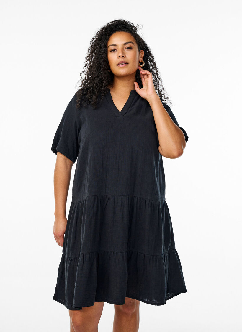 Robe courte &eacute;vas&eacute;e en mousseline de coton, Noir, Model image number 0