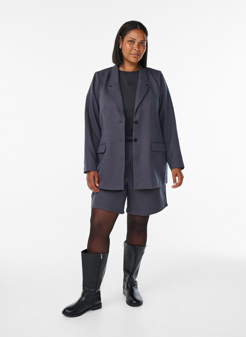 Klassischer Blazer mit Taschen, Grau, Model